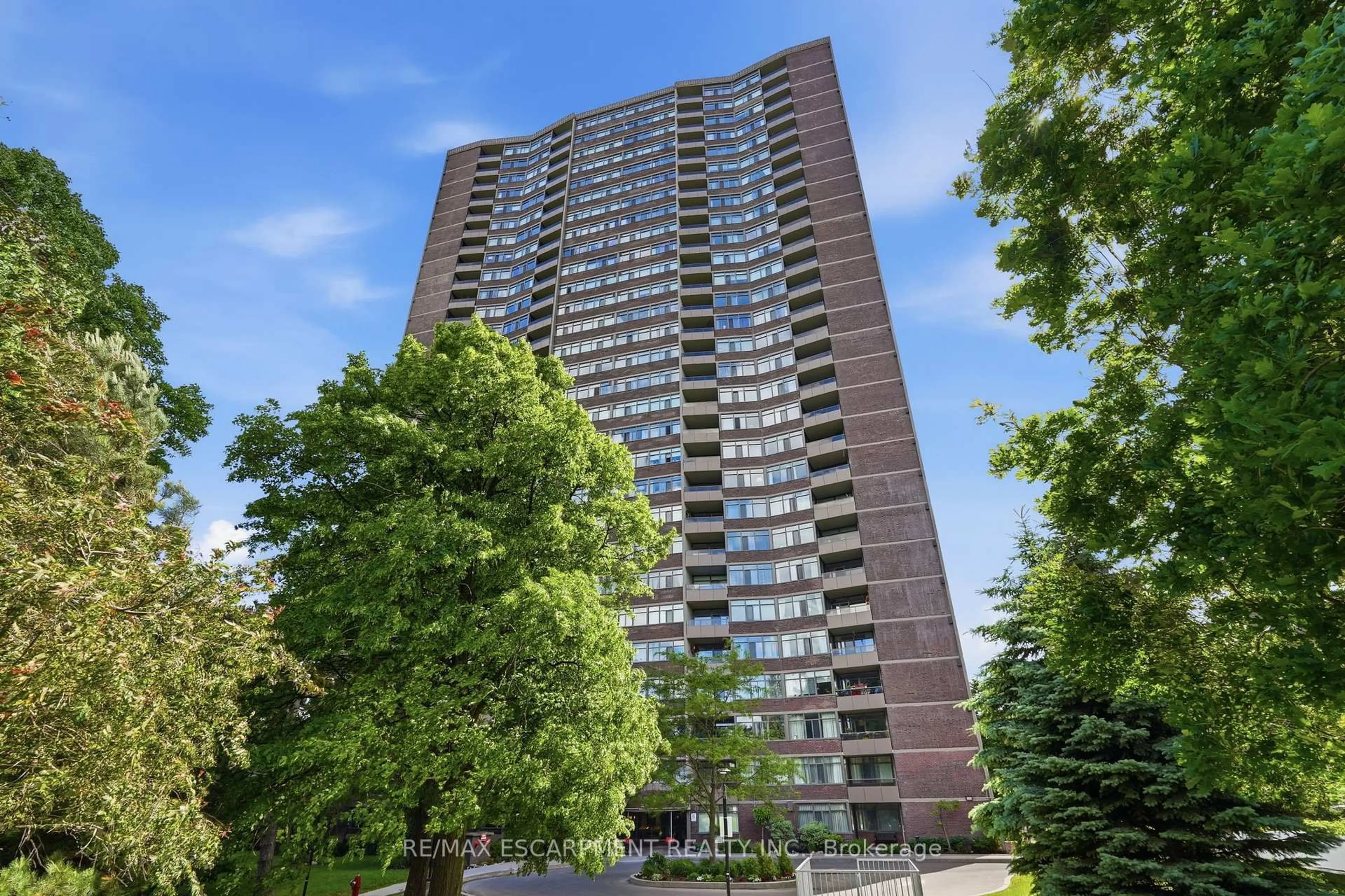 Unknown for 3100 Kirwin Ave #206, Mississauga Ontario L5A 3S6