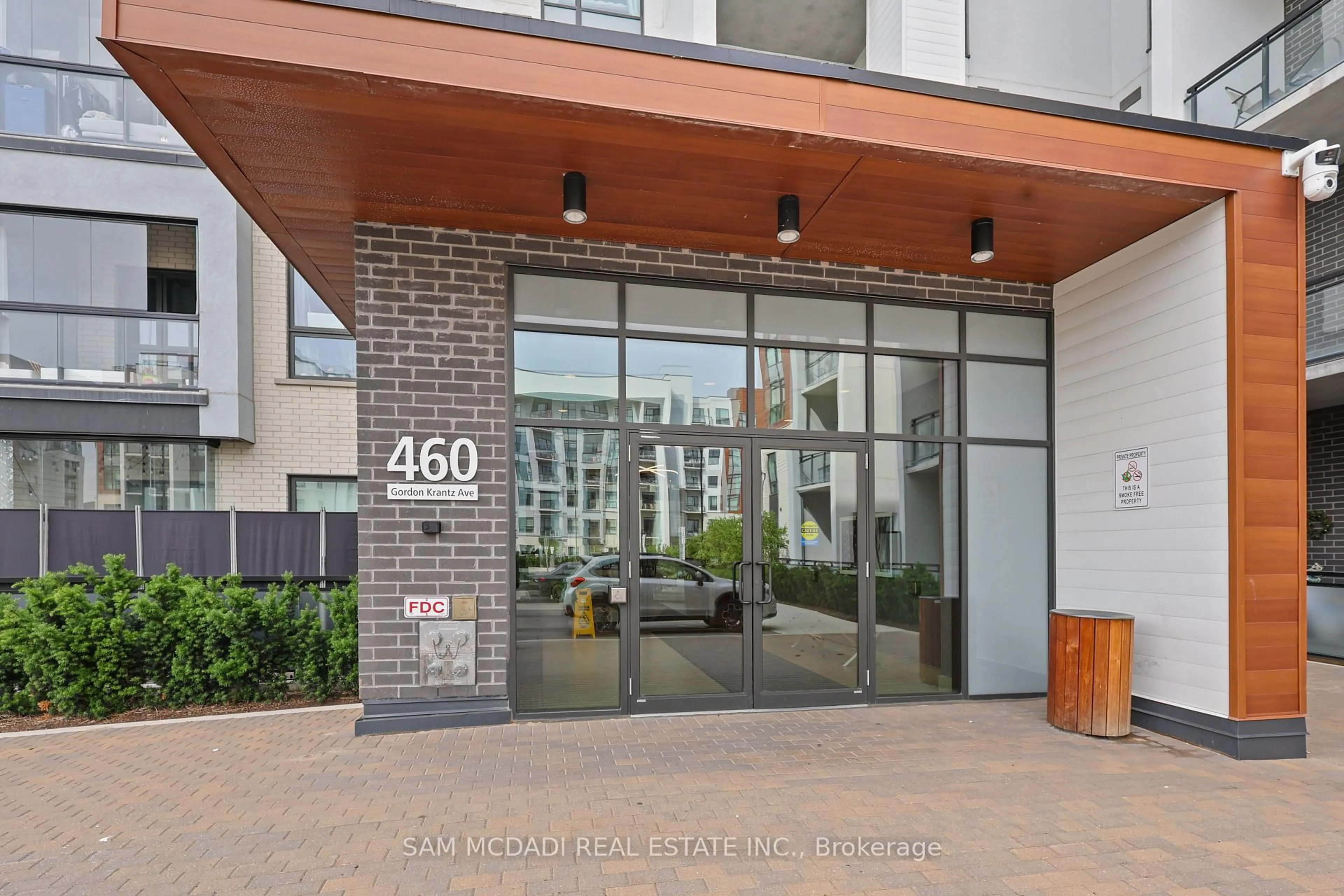 Indoor foyer for 460 Gordon Krantz Ave #314, Milton Ontario L9E 1Z2