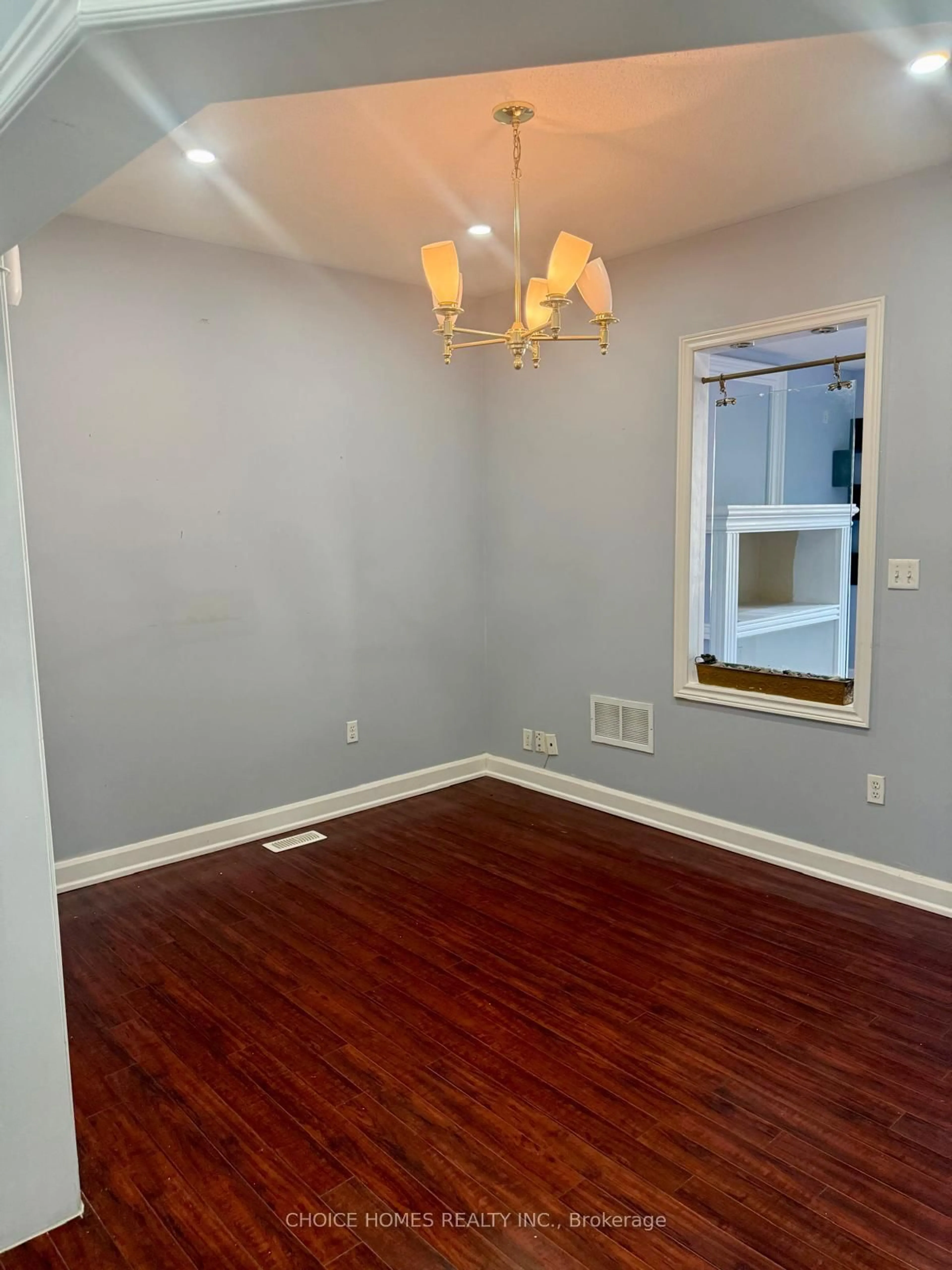 A pic of a room for 27 Savita Rd, Brampton Ontario L7A 3V1