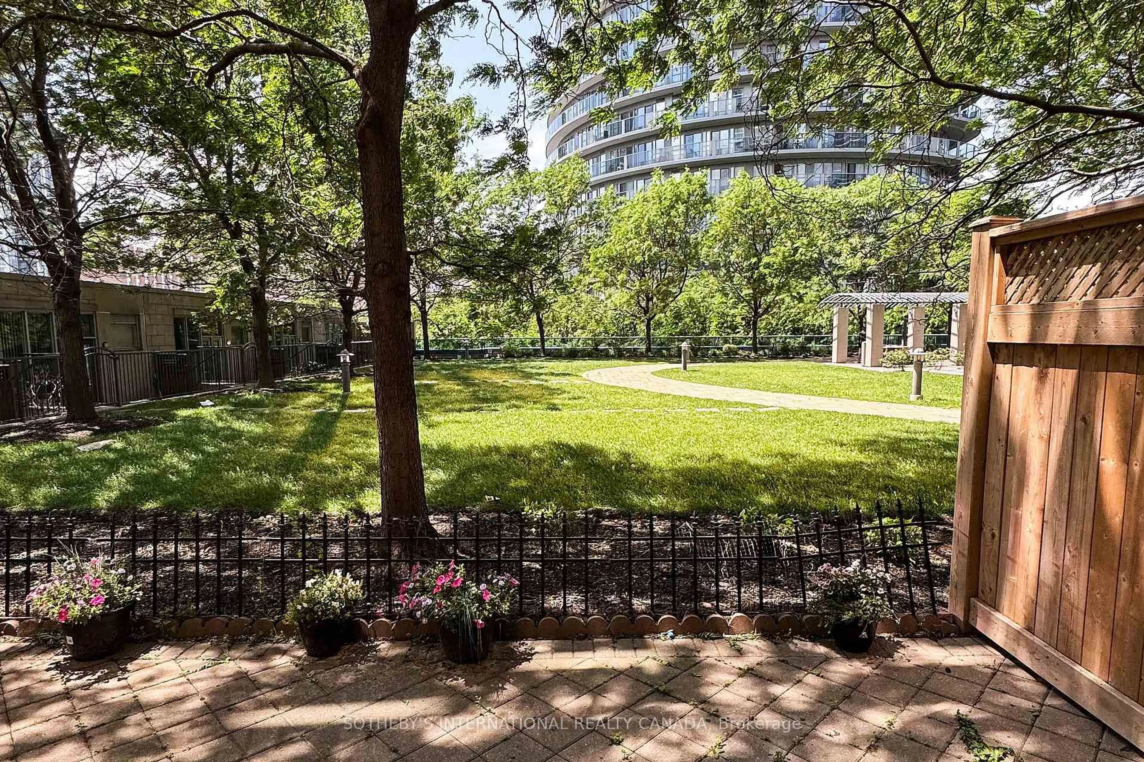 Patio, unknown for 70 Absolute Ave #306, Mississauga Ontario L4Z 0A4