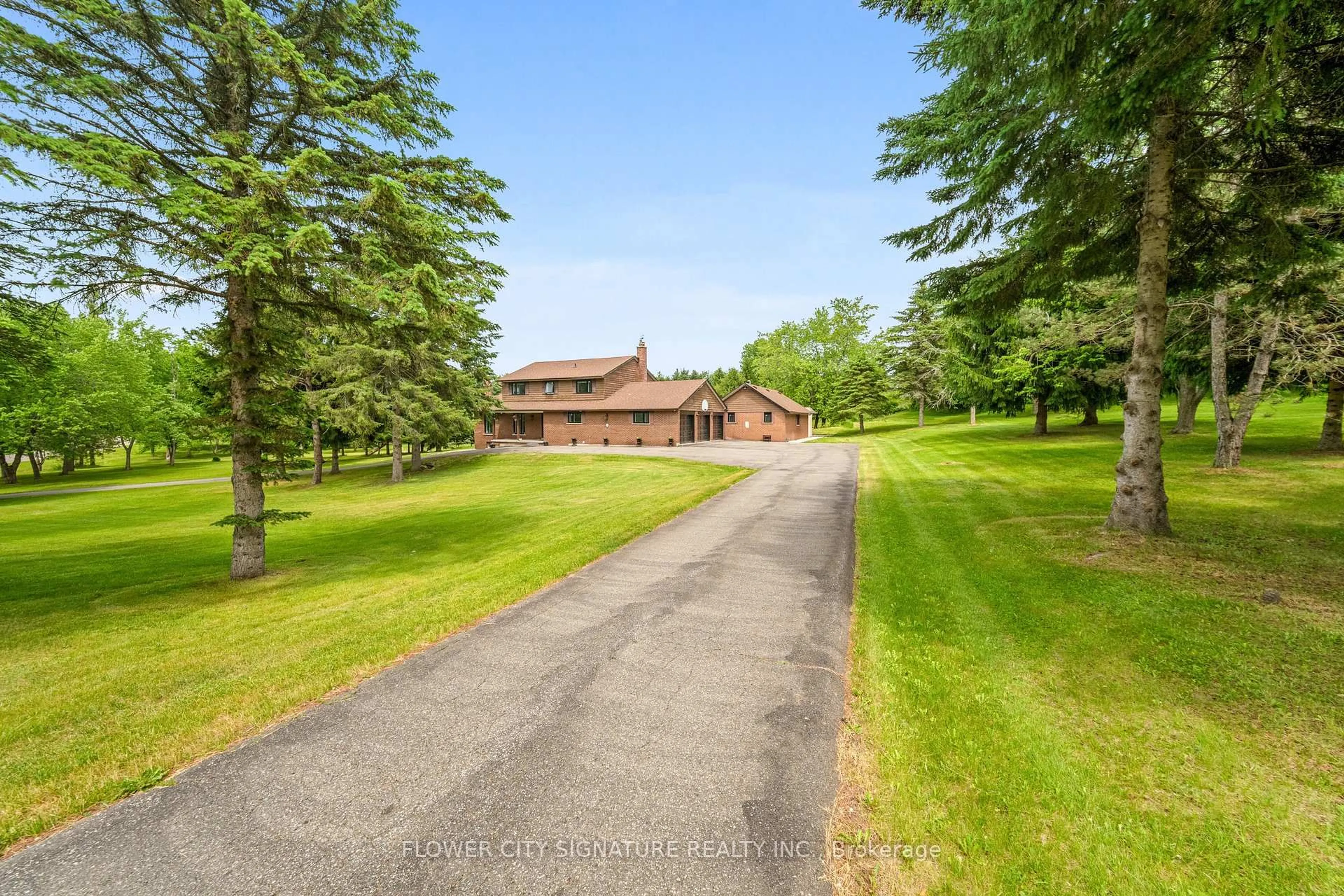 A pic from outside/outdoor area/front of a property/back of a property/a pic from drone, unknown for 11 Damacus Dr, Caledon Ontario L7C 0A4