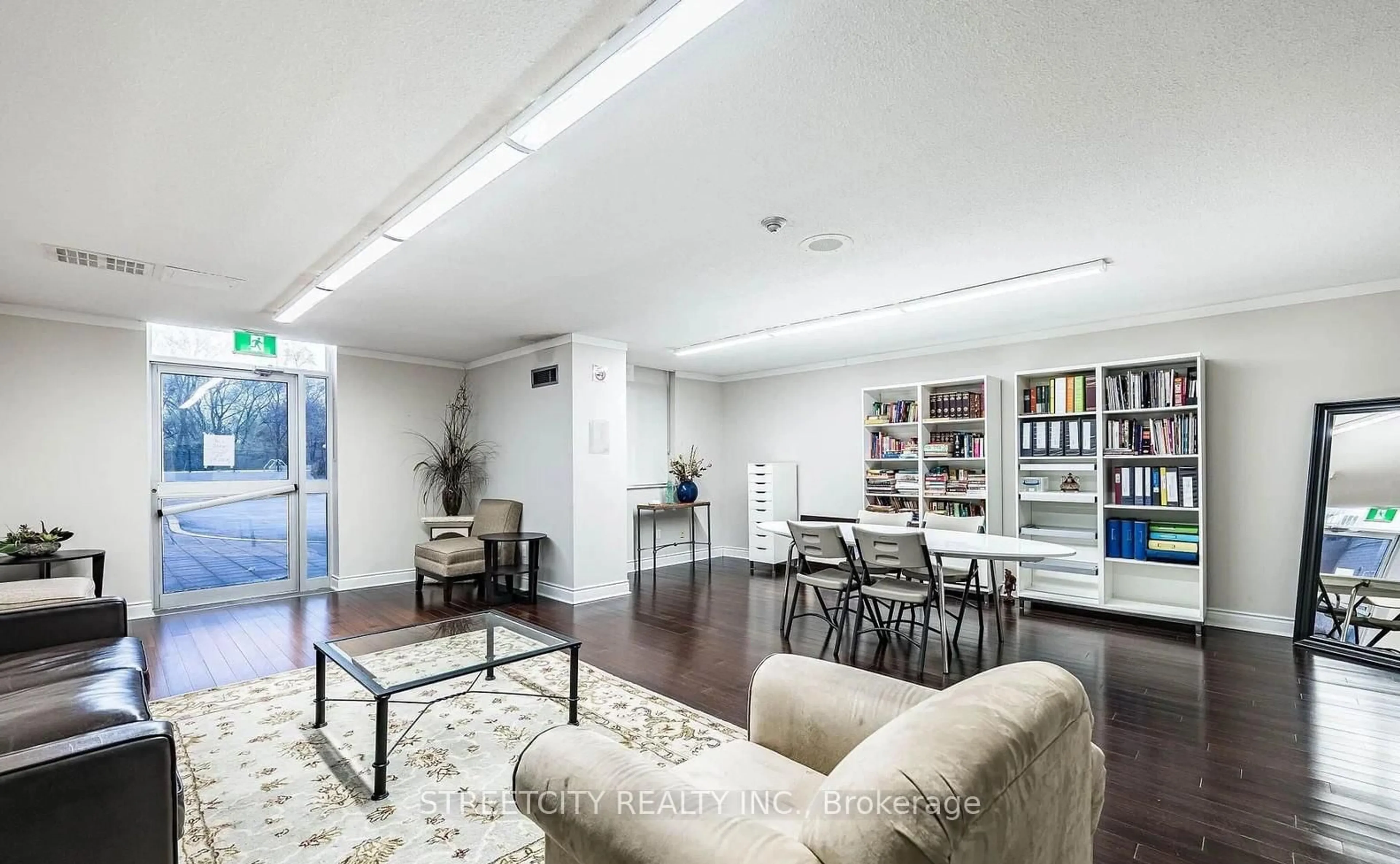 Unknown for 3559 Eglinton Ave #1311, Toronto Ontario M6M 5C6