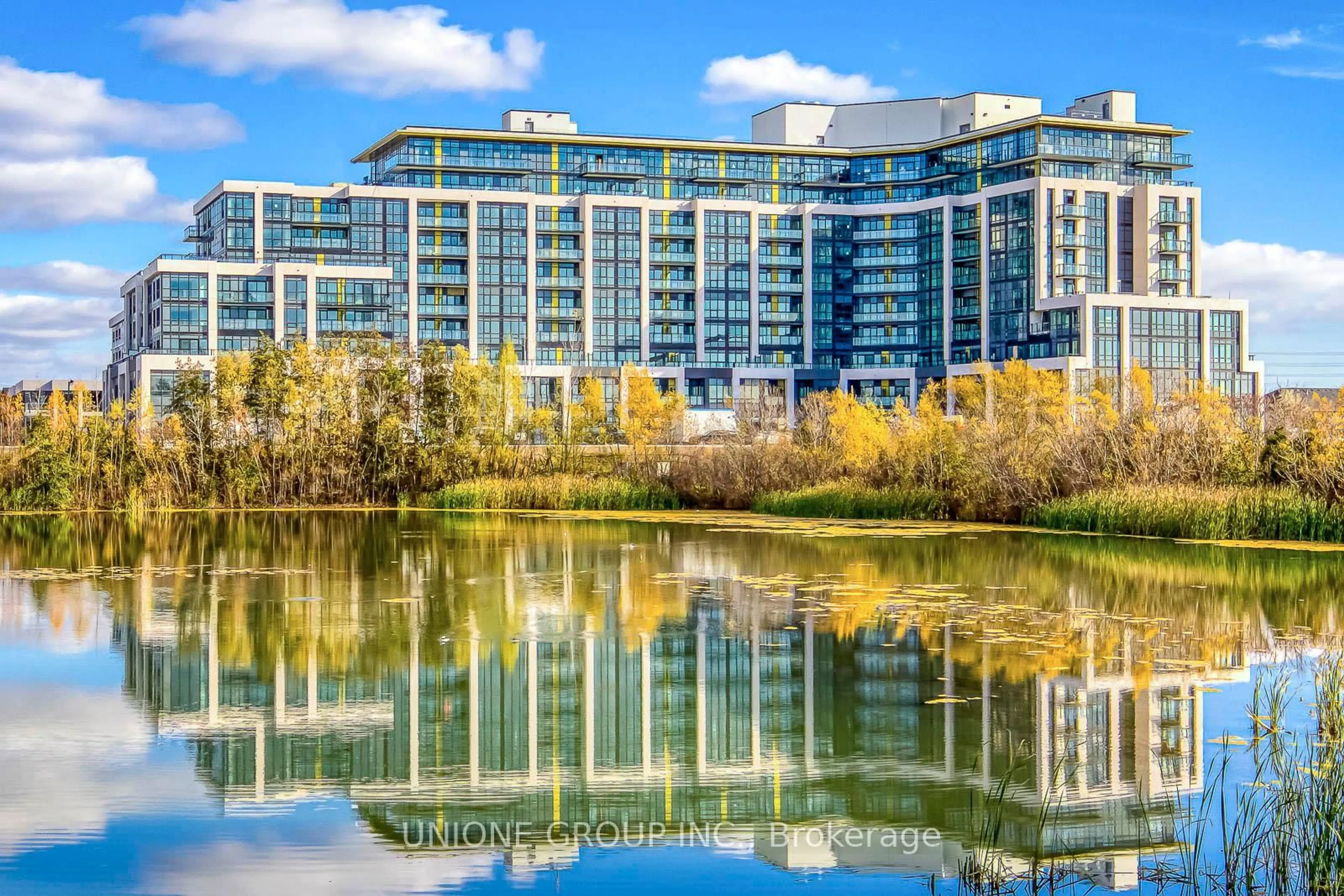 Unknown for 405 Dundas St #407, Oakville Ontario L6M 5P9