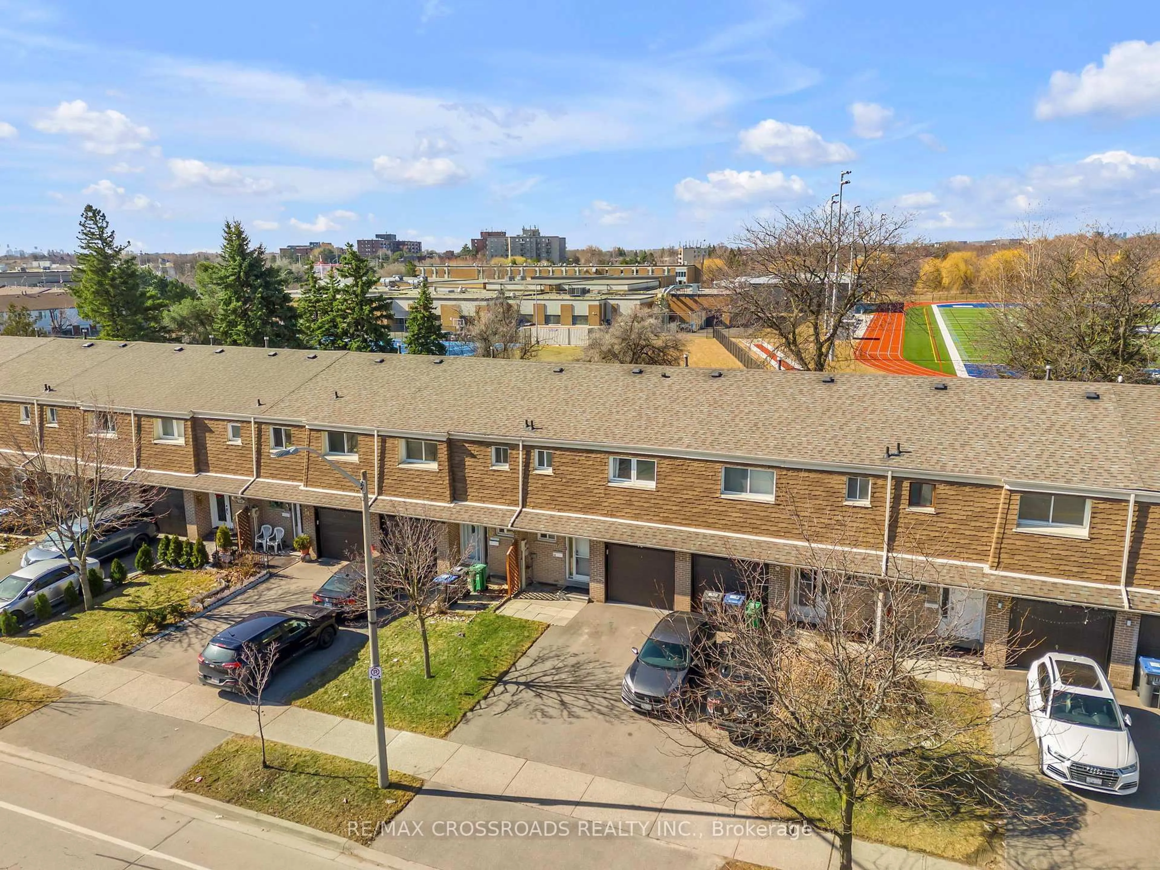 A pic from outside/outdoor area/front of a property/back of a property/a pic from drone, unknown for 7450 Darcel Ave #12, Mississauga Ontario L4T 2X7