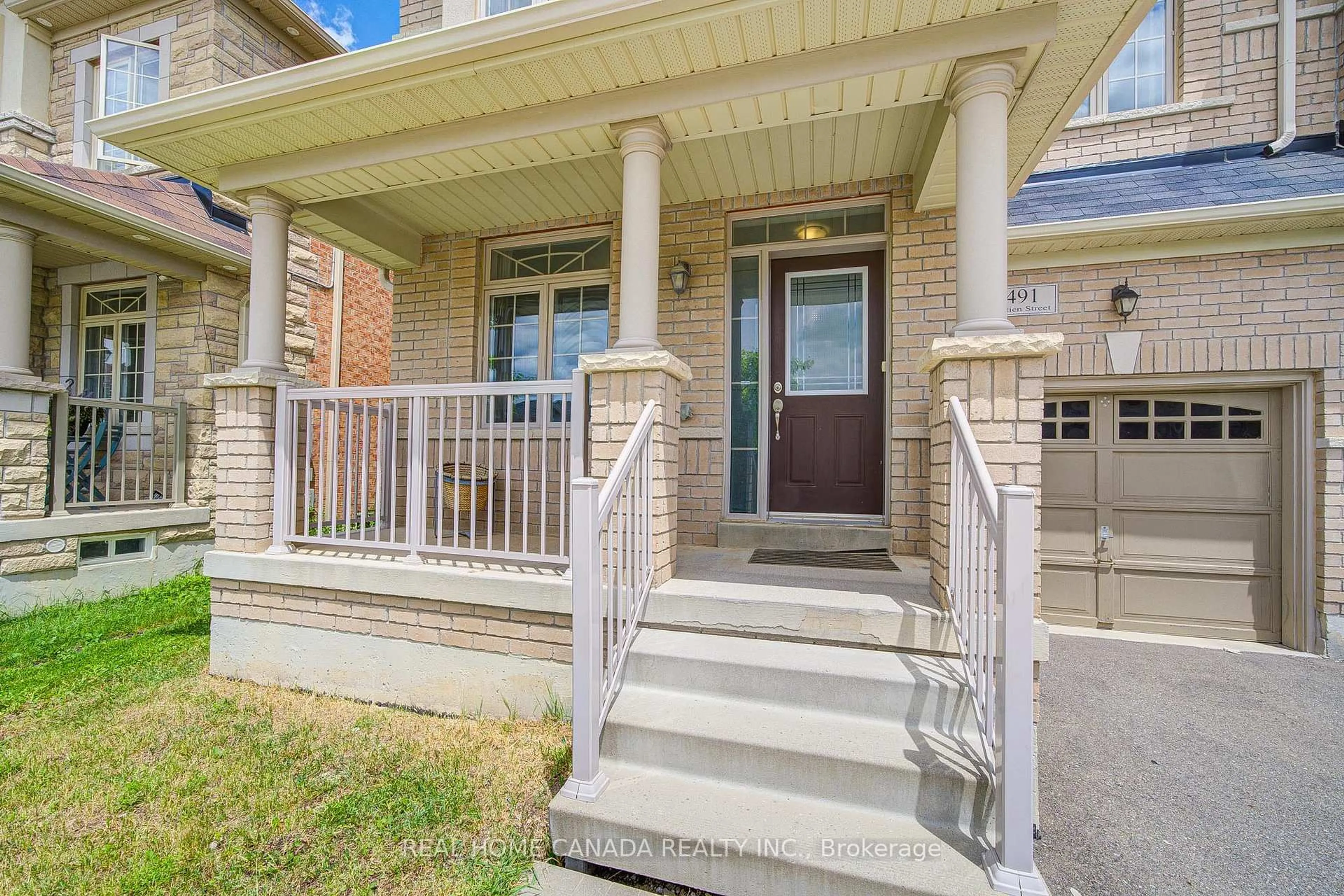 Unknown for 1491 Chretien St, Milton Ontario L9E 1J1