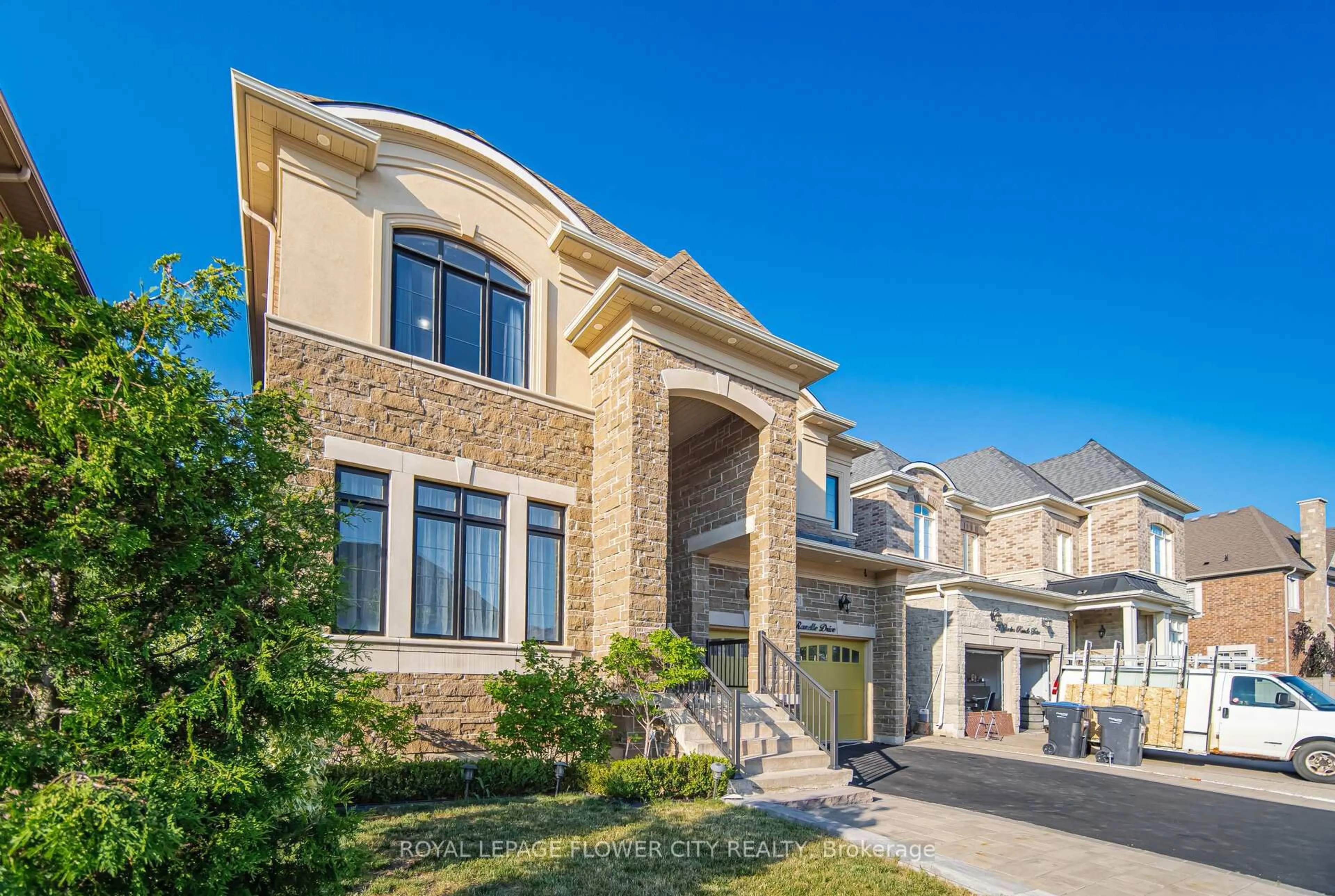 Home with brick exterior material, street for 35 Gordon Dr, Brampton Ontario L6P 4G8