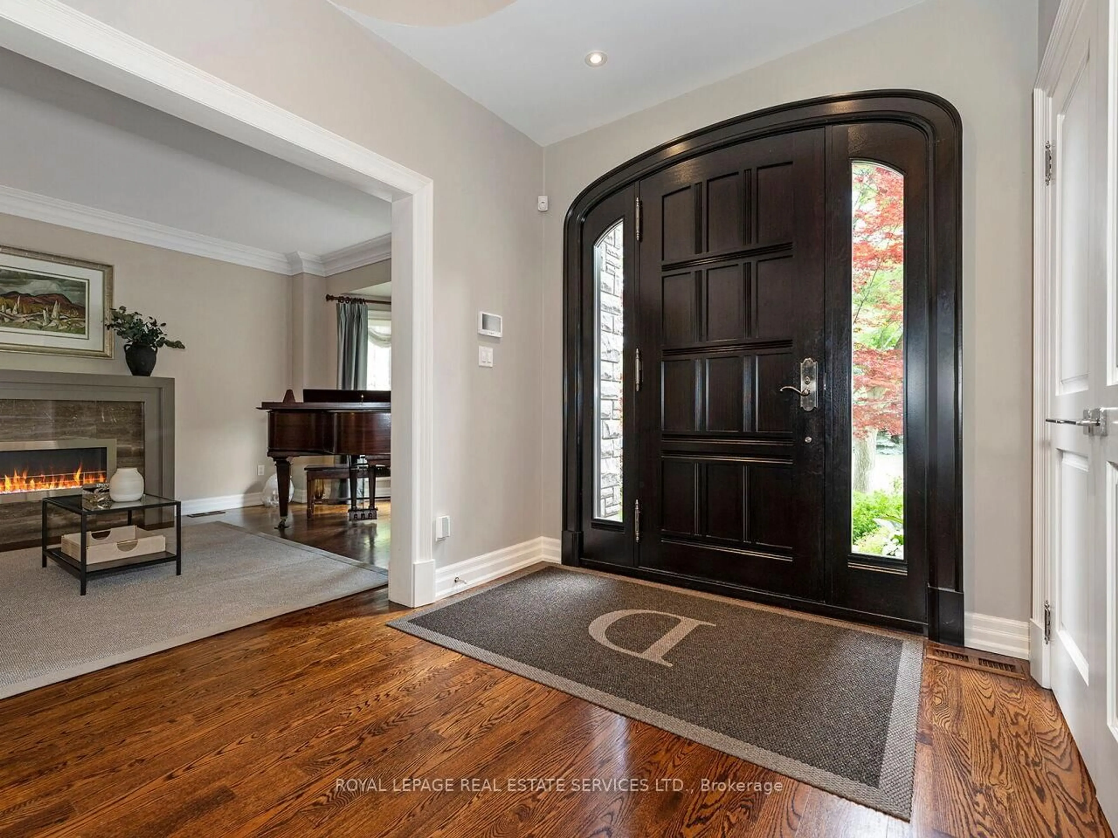 Indoor entryway for 72 Prennan Ave, Toronto Ontario M9B 4C3