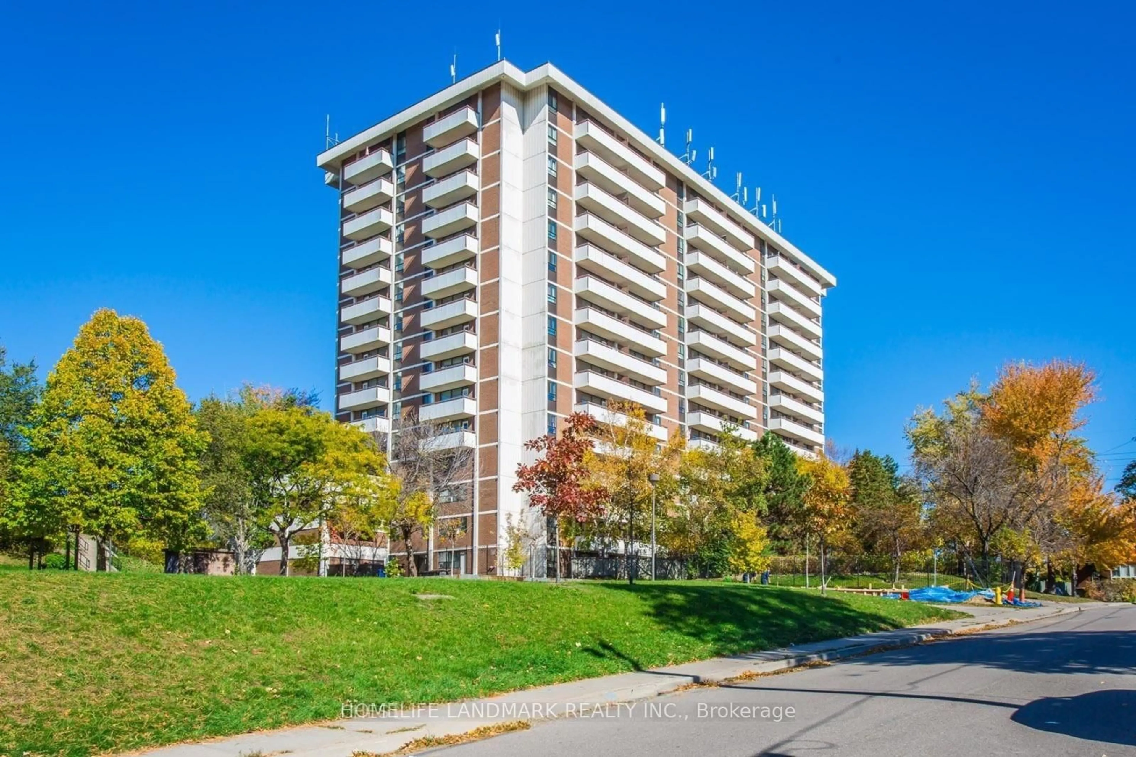 Unknown for 541 Blackthorn Ave #107, Toronto Ontario M6M 5A6