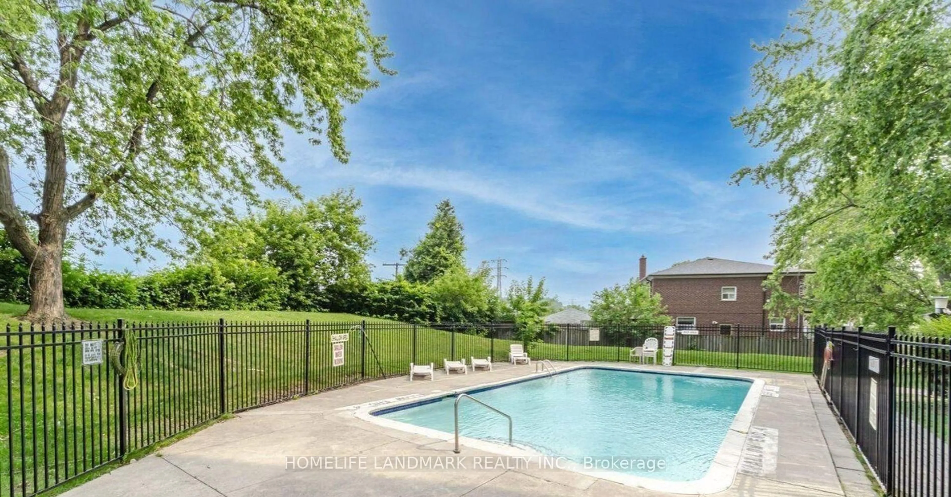 Pool for 541 Blackthorn Ave #107, Toronto Ontario M6M 5A6