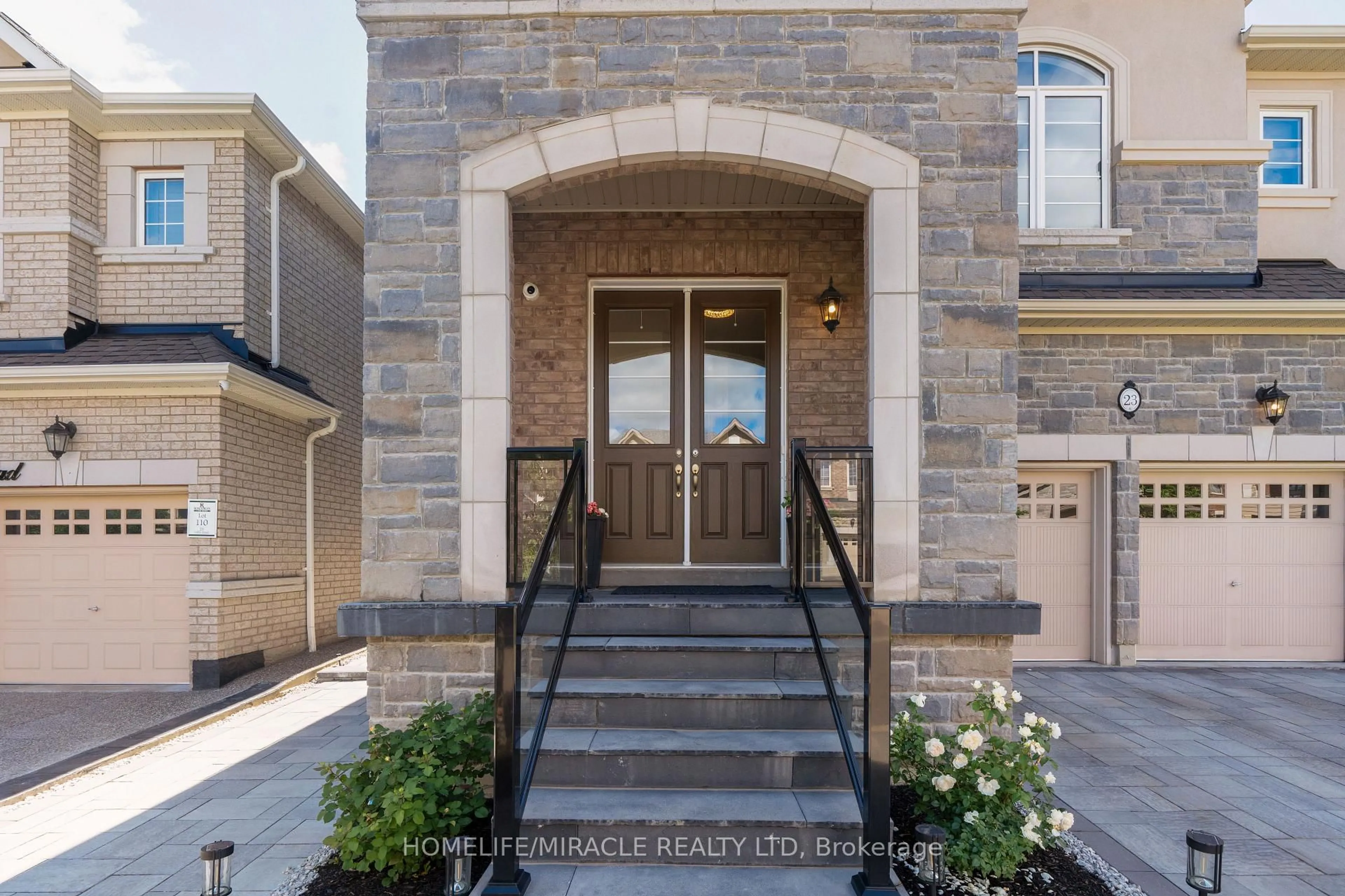 Unknown for 23 Gillis Rd, Brampton Ontario L7A 4V6