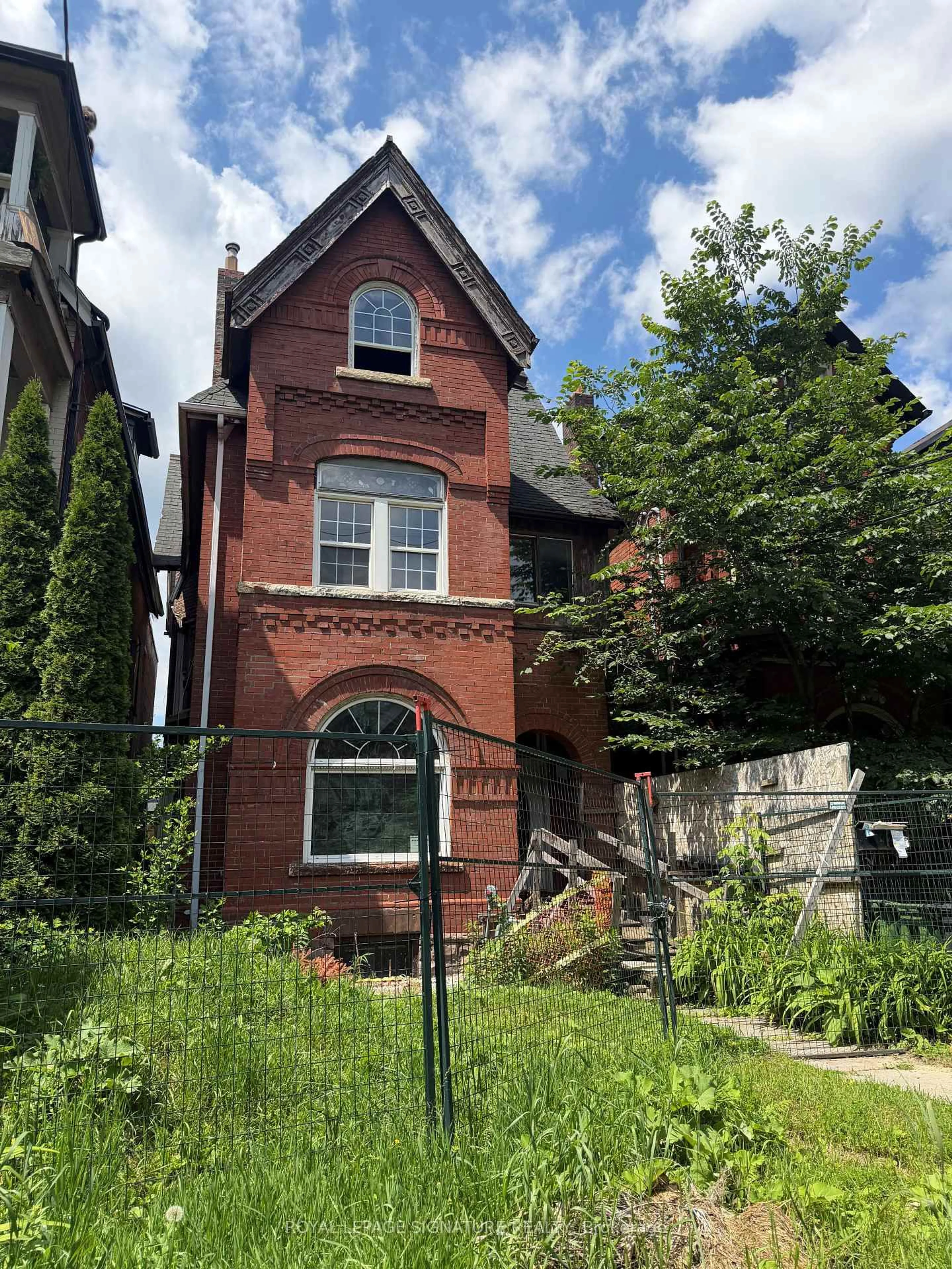 Home with brick exterior material, street for 102 Cowan Ave, Toronto Ontario M6K 2N4