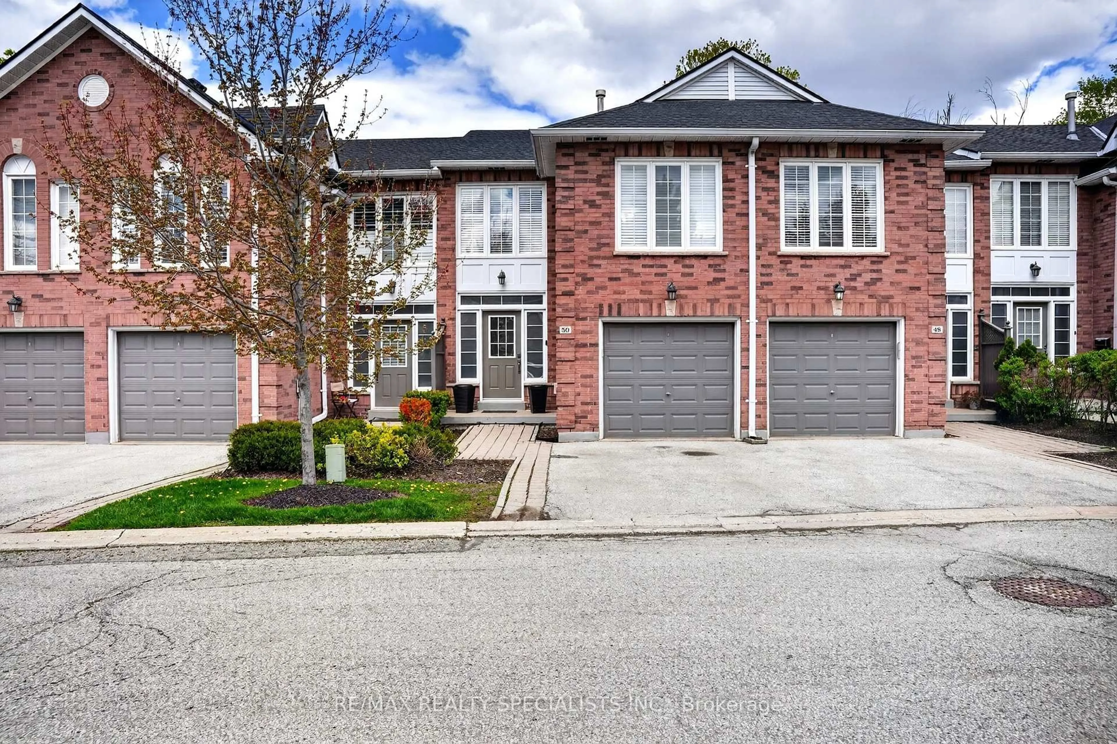 Home with brick exterior material, street for 50 Lancewood Cres, Brampton Ontario L6S 5Y6