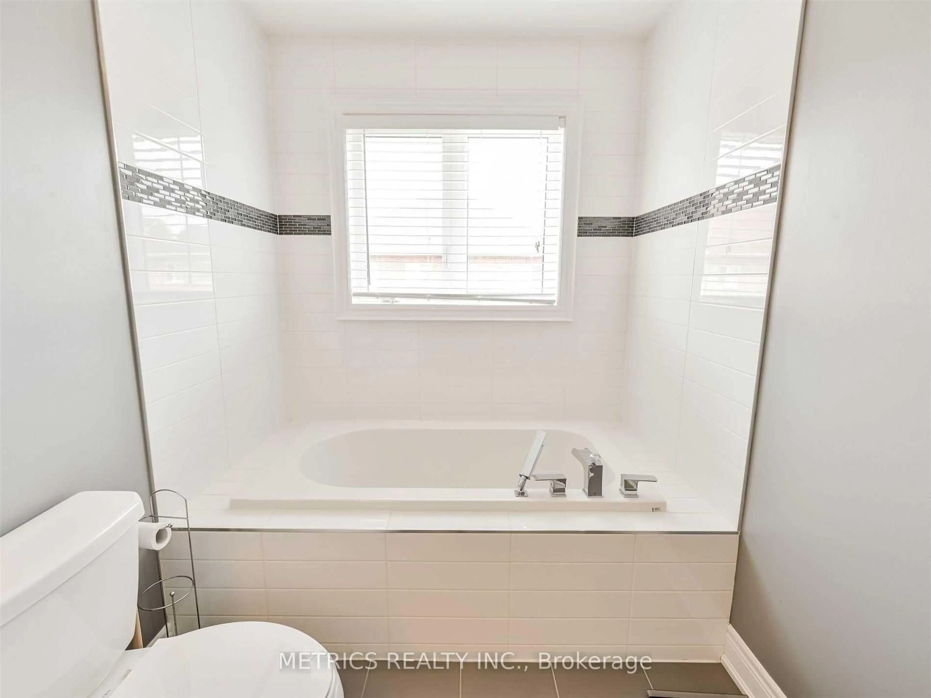 Contemporary bathroom, ceramic/tile floor for 63 Lesabre Cres, Brampton Ontario L6P 3R4