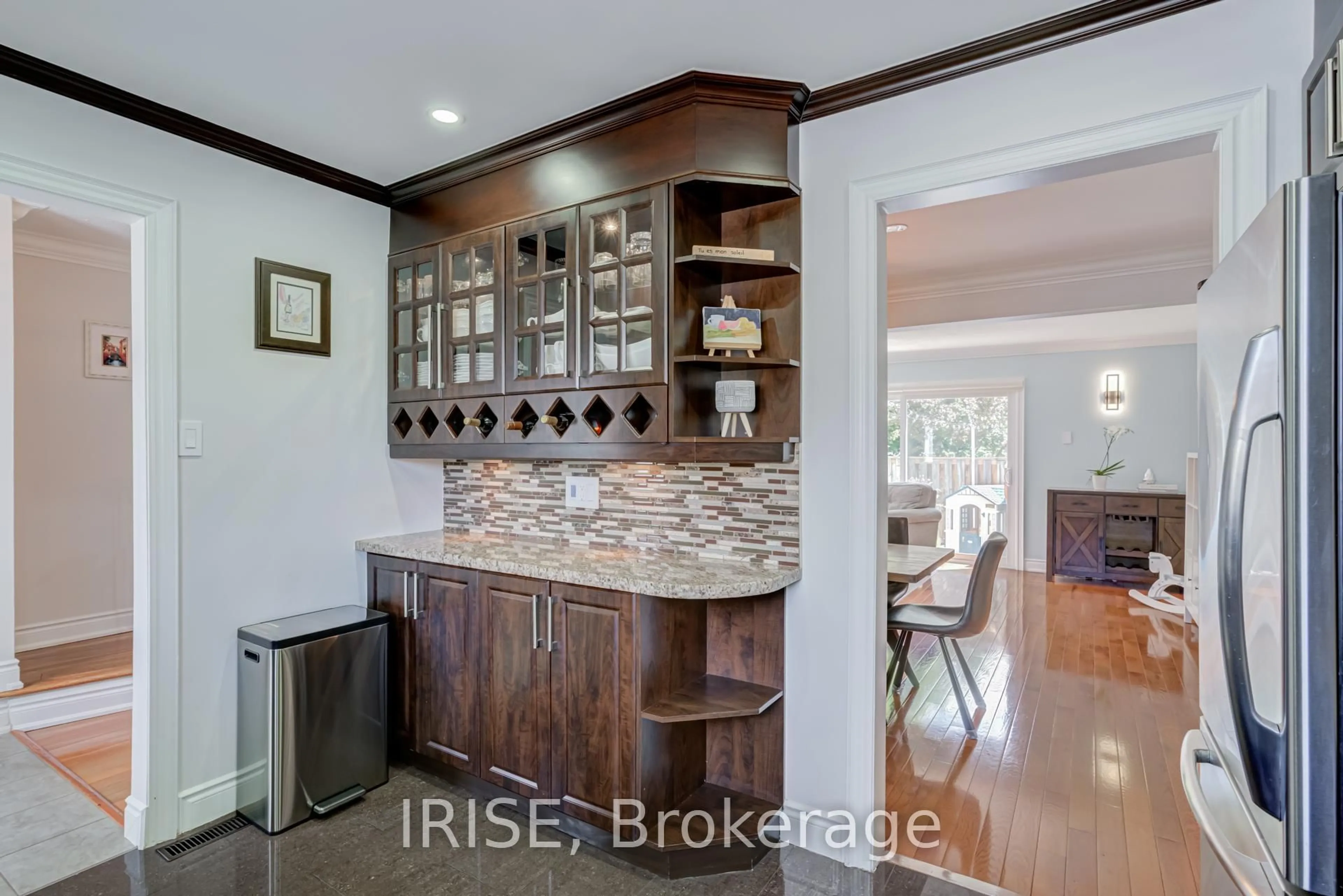Open concept kitchen, ceramic/tile floor for 6699 Falconer Dr #83, Mississauga Ontario L5N 2E3