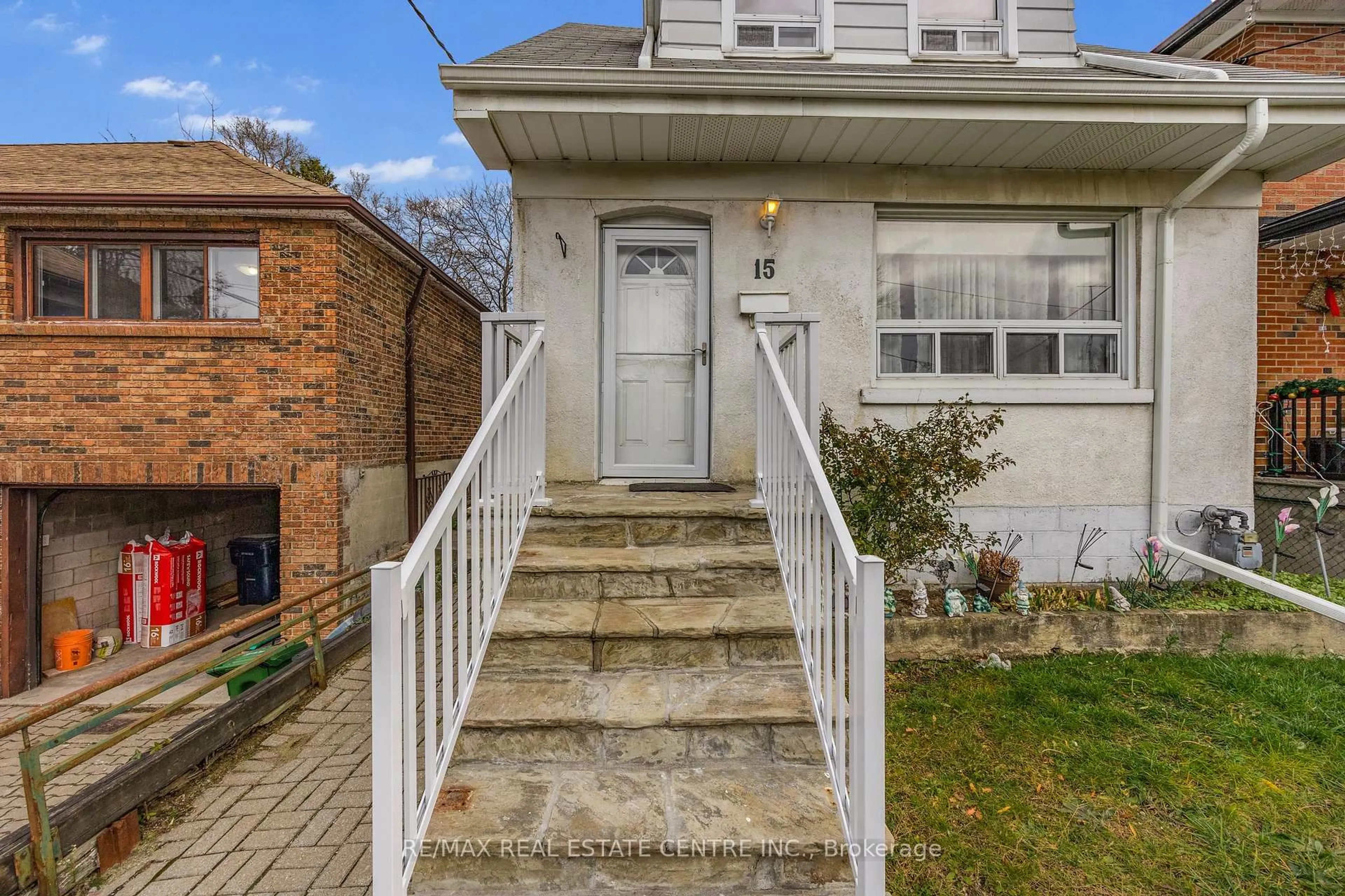 Unknown for 15 Cliff St, Toronto Ontario M6N 4L7