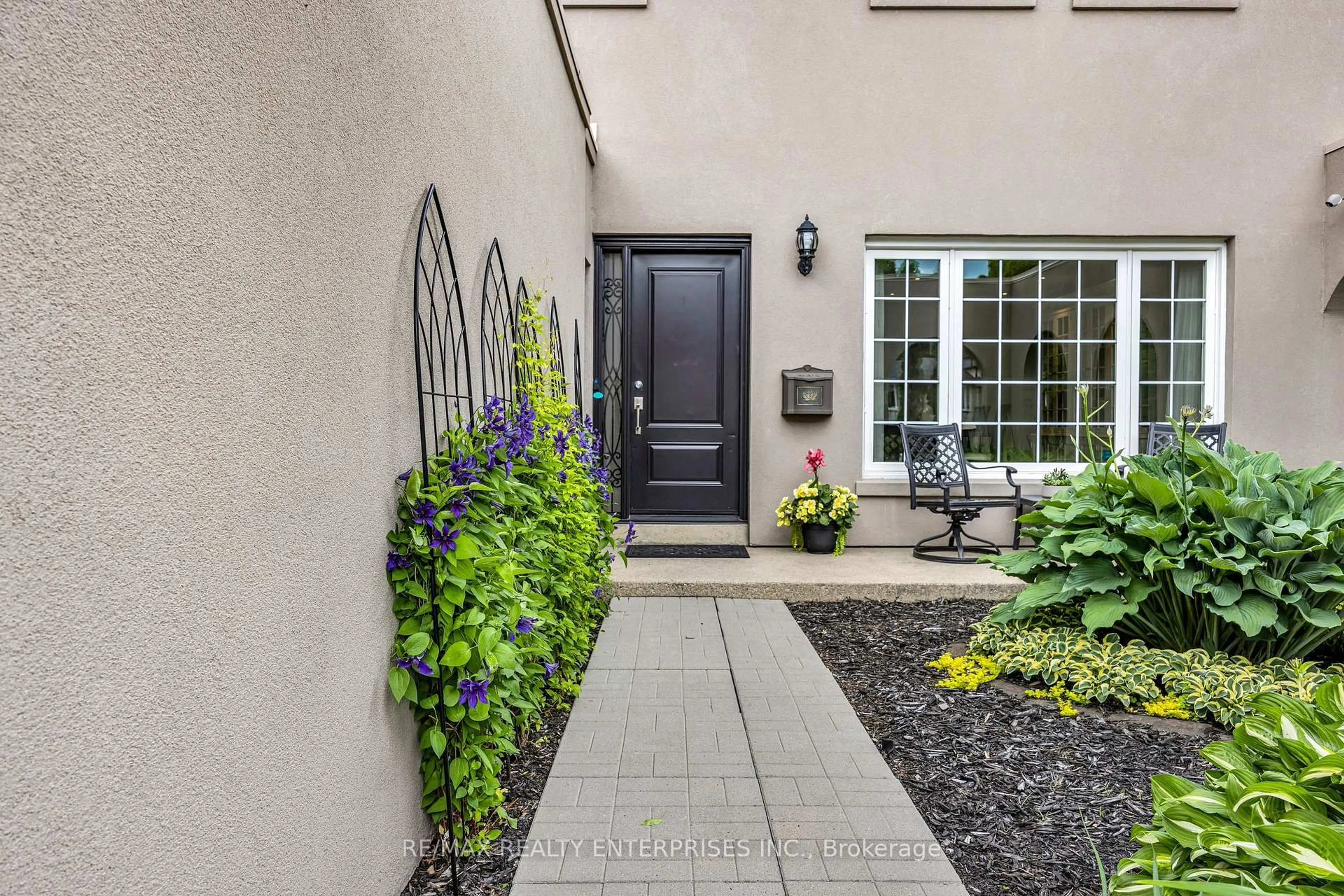 Indoor entryway for 1441 Petrie Way, Mississauga Ontario L5J 3Z7