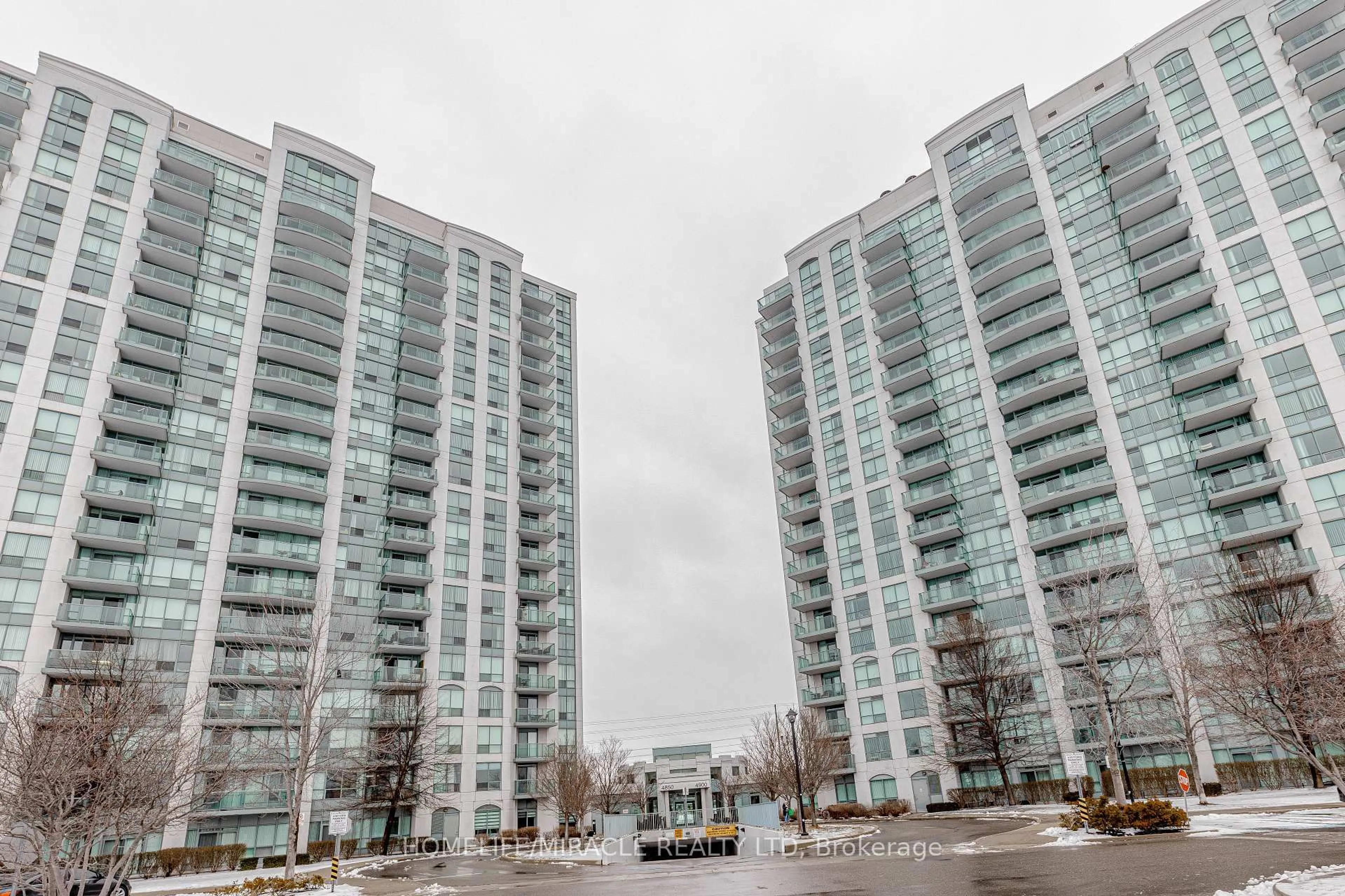 Patio, unknown for 4850 Glen Erin Dr #1403, Mississauga Ontario L5M 7S1
