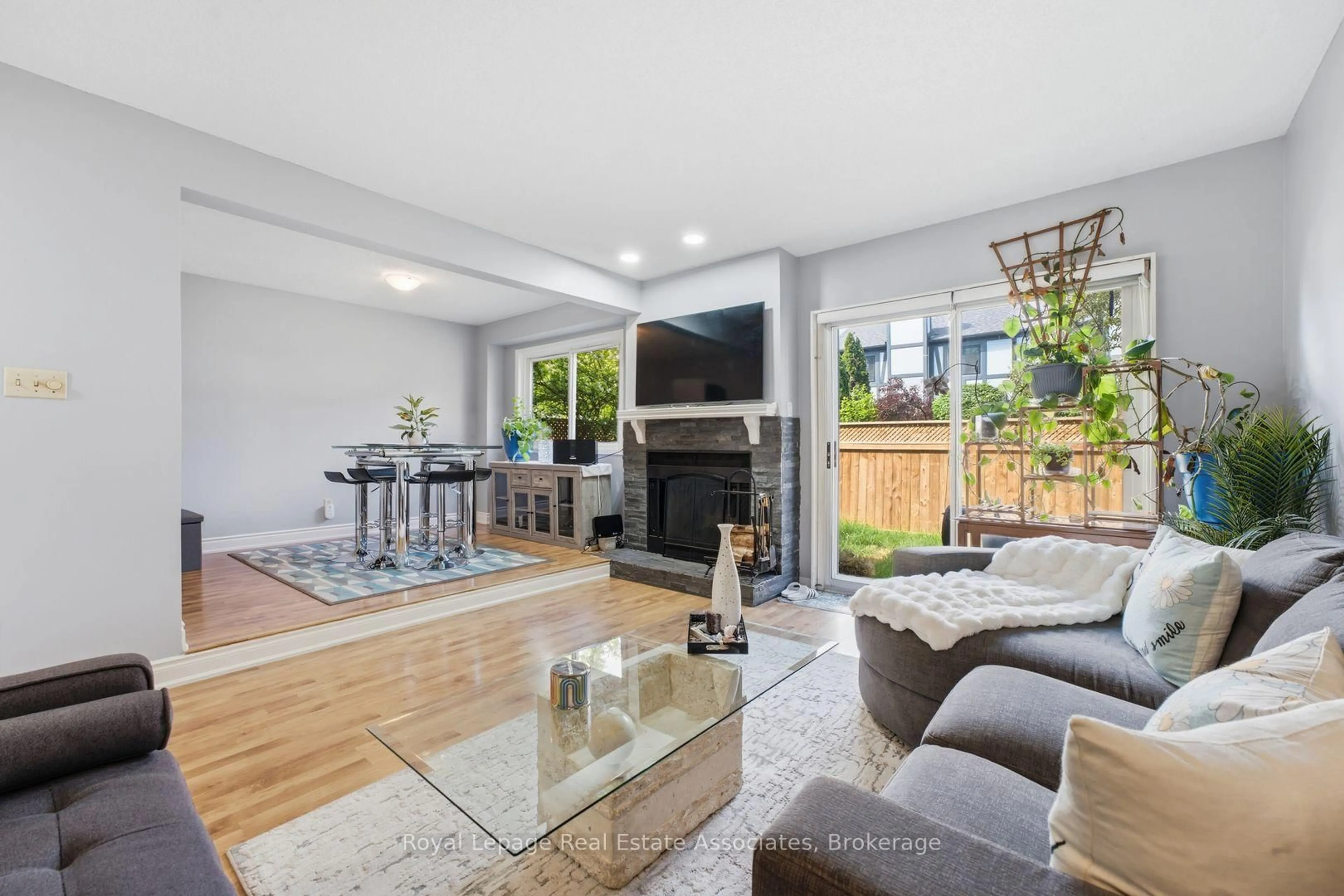Living room with furniture, unknown for 3050 Orleans Rd #111, Mississauga Ontario L5L 5P7