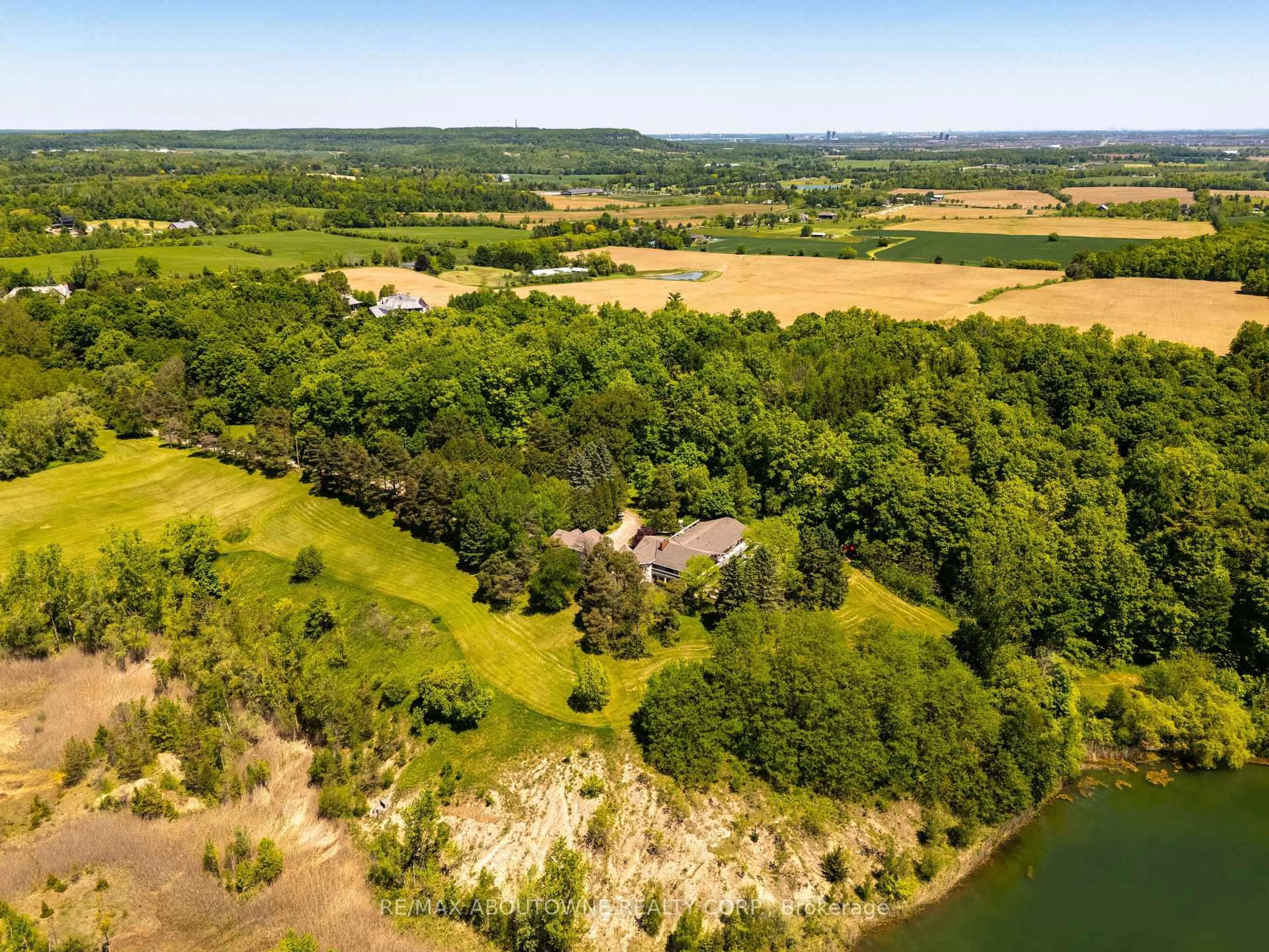 A pic from outside/outdoor area/front of a property/back of a property/a pic from drone, water/lake/river/ocean view for 2360 8 Side Rd, Burlington Ontario L7P 0M7