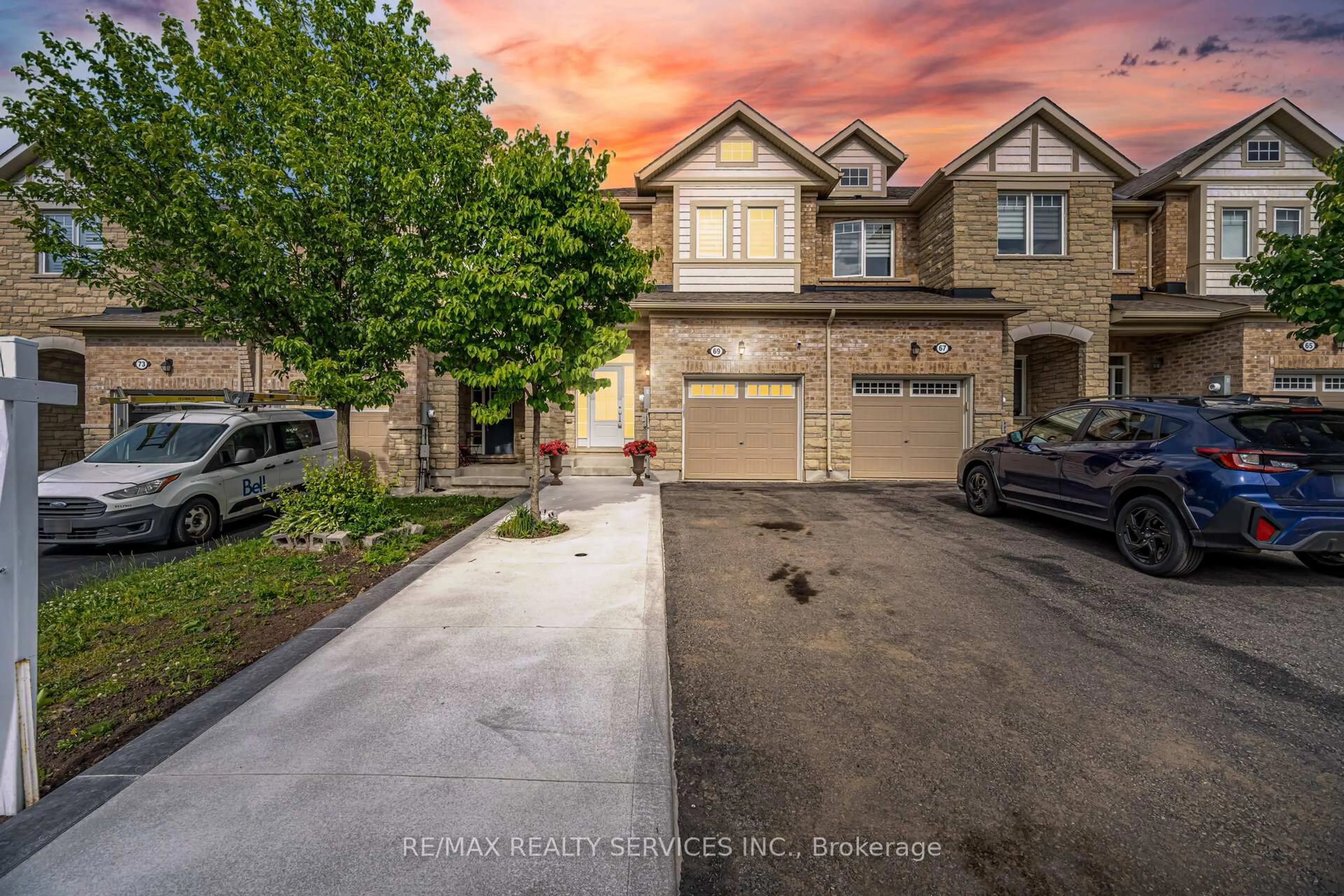 A pic from outside/outdoor area/front of a property/back of a property/a pic from drone, street for 69 Maple Cider St, Caledon Ontario L7C 4B8