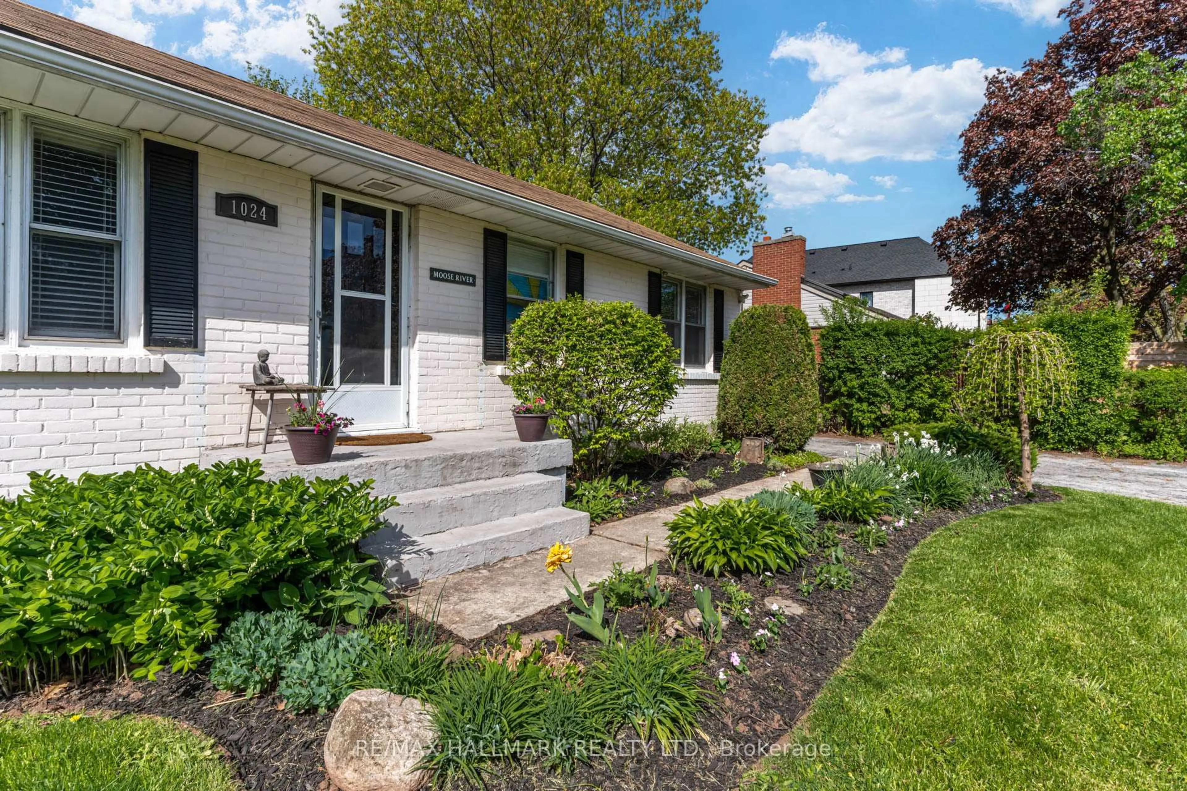 Unknown for 1024 Churchill Ave, Oakville Ontario L6H 2A6