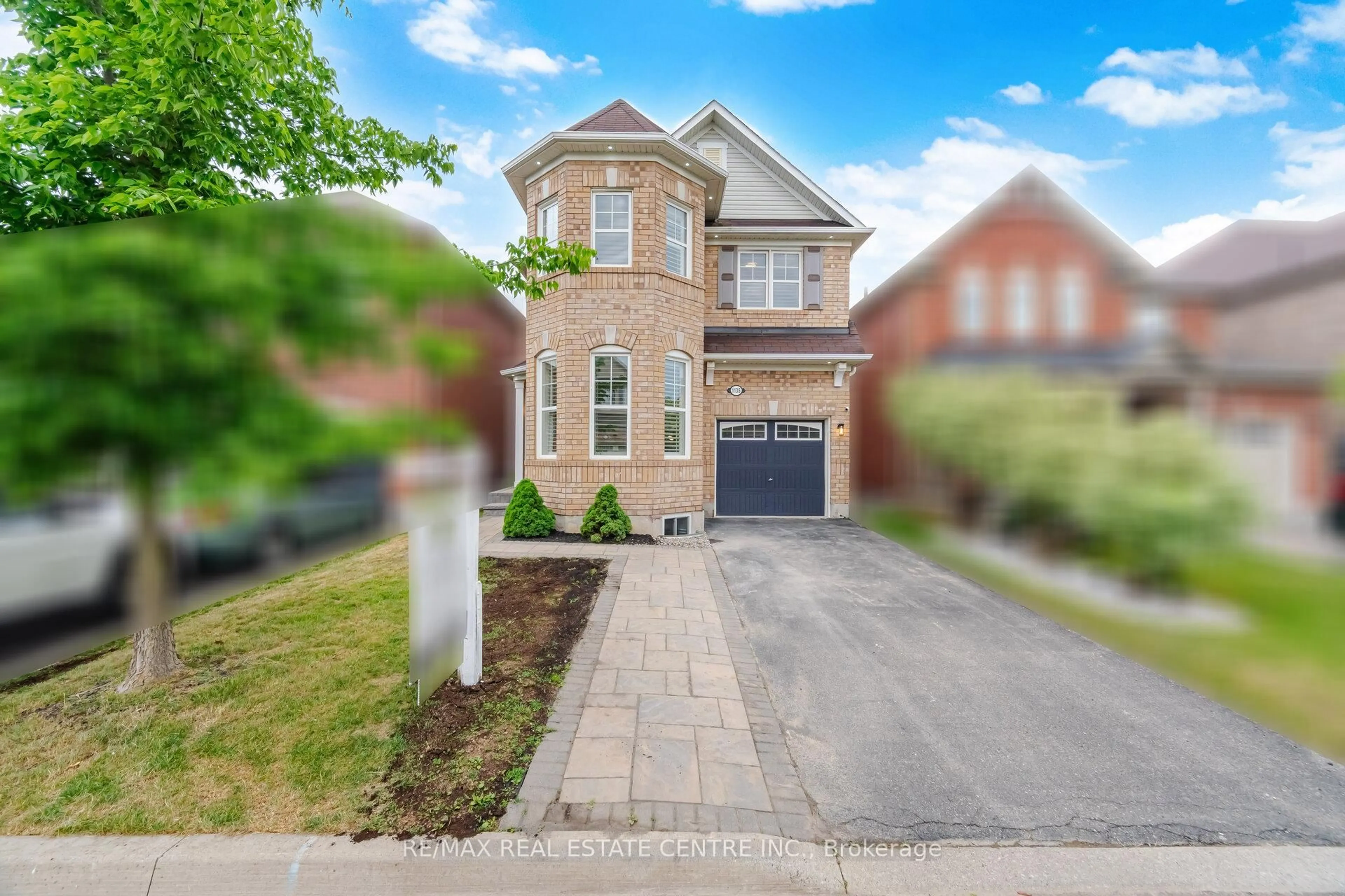 Home with brick exterior material, street for 1135 Solomon Crt, Milton Ontario L9T 8H1