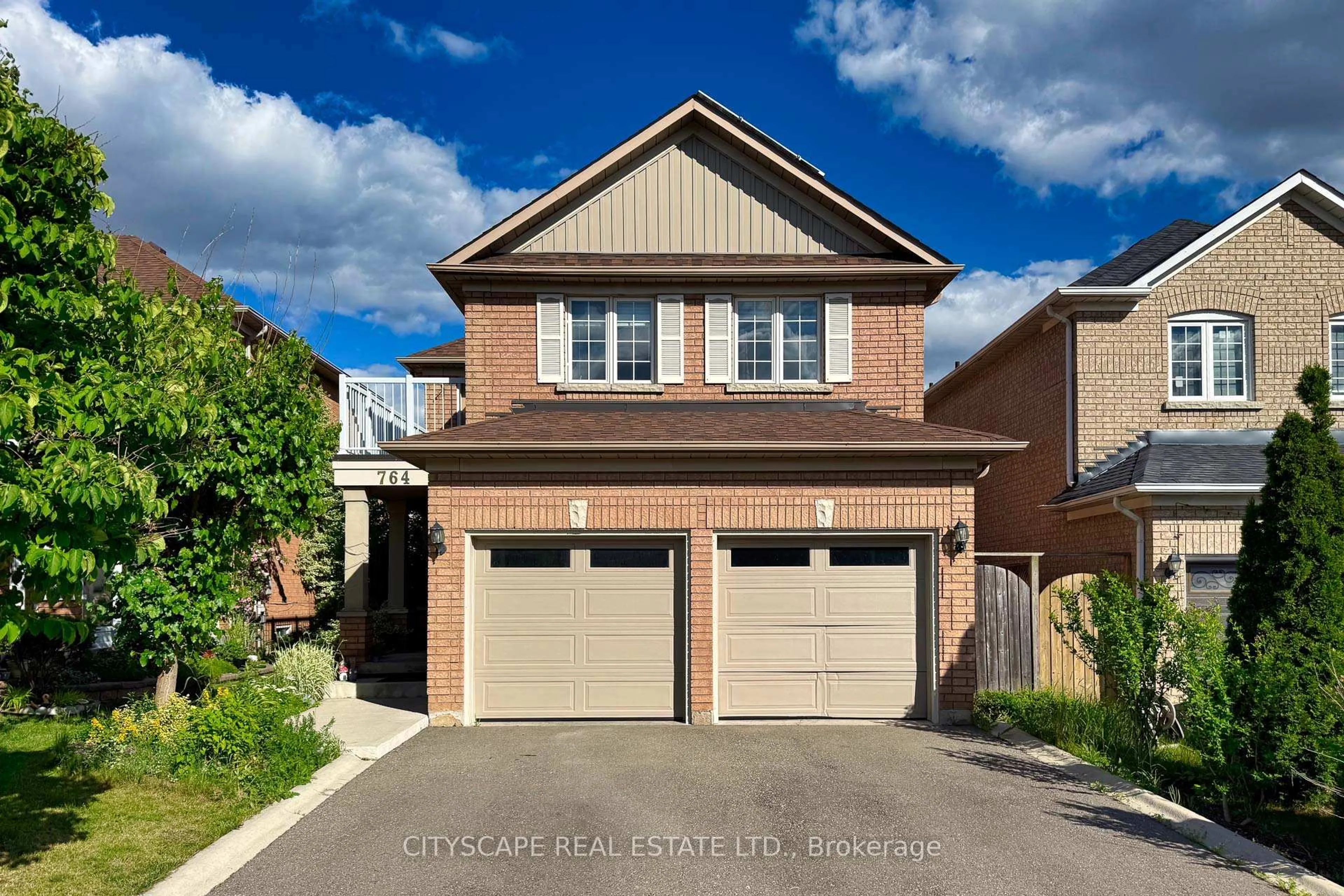 Home with brick exterior material, street for 764 Avocado Cres, Mississauga Ontario L5W 1H4