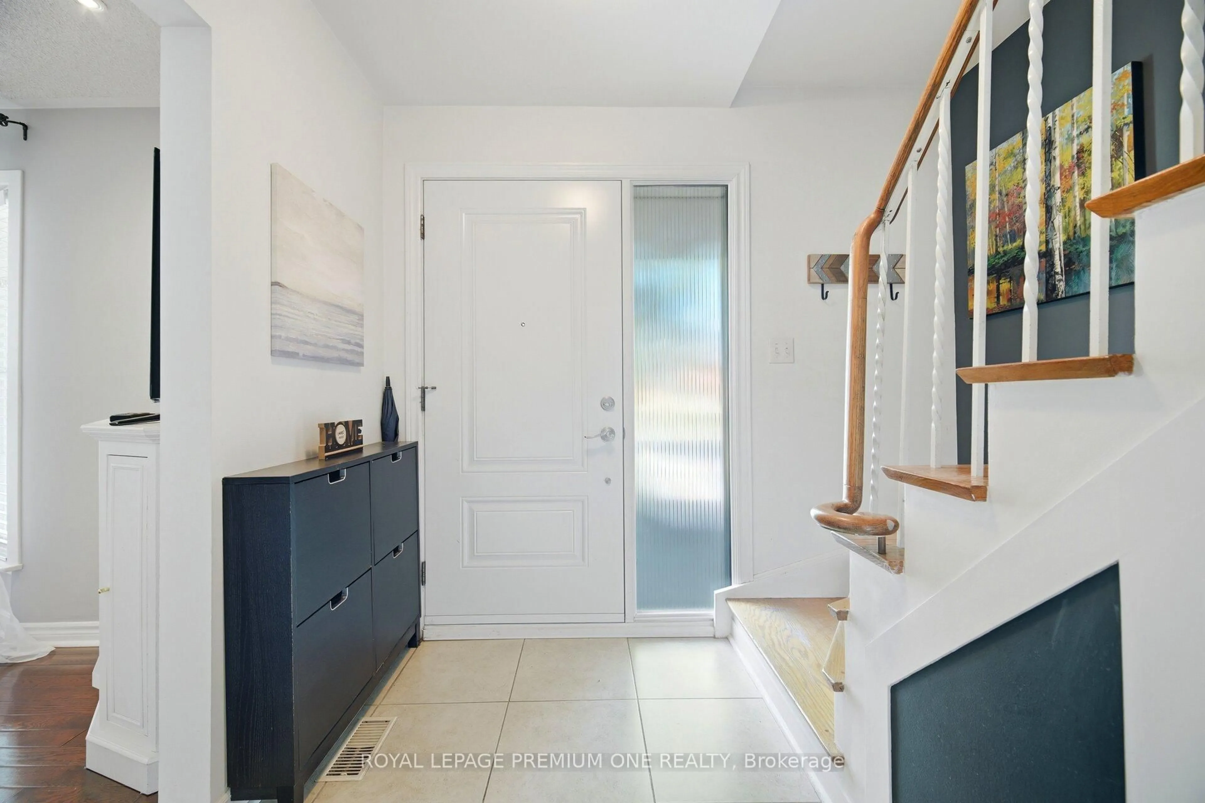 Indoor entryway for 29 Appleby Dr, Brampton Ontario L6T 2S7