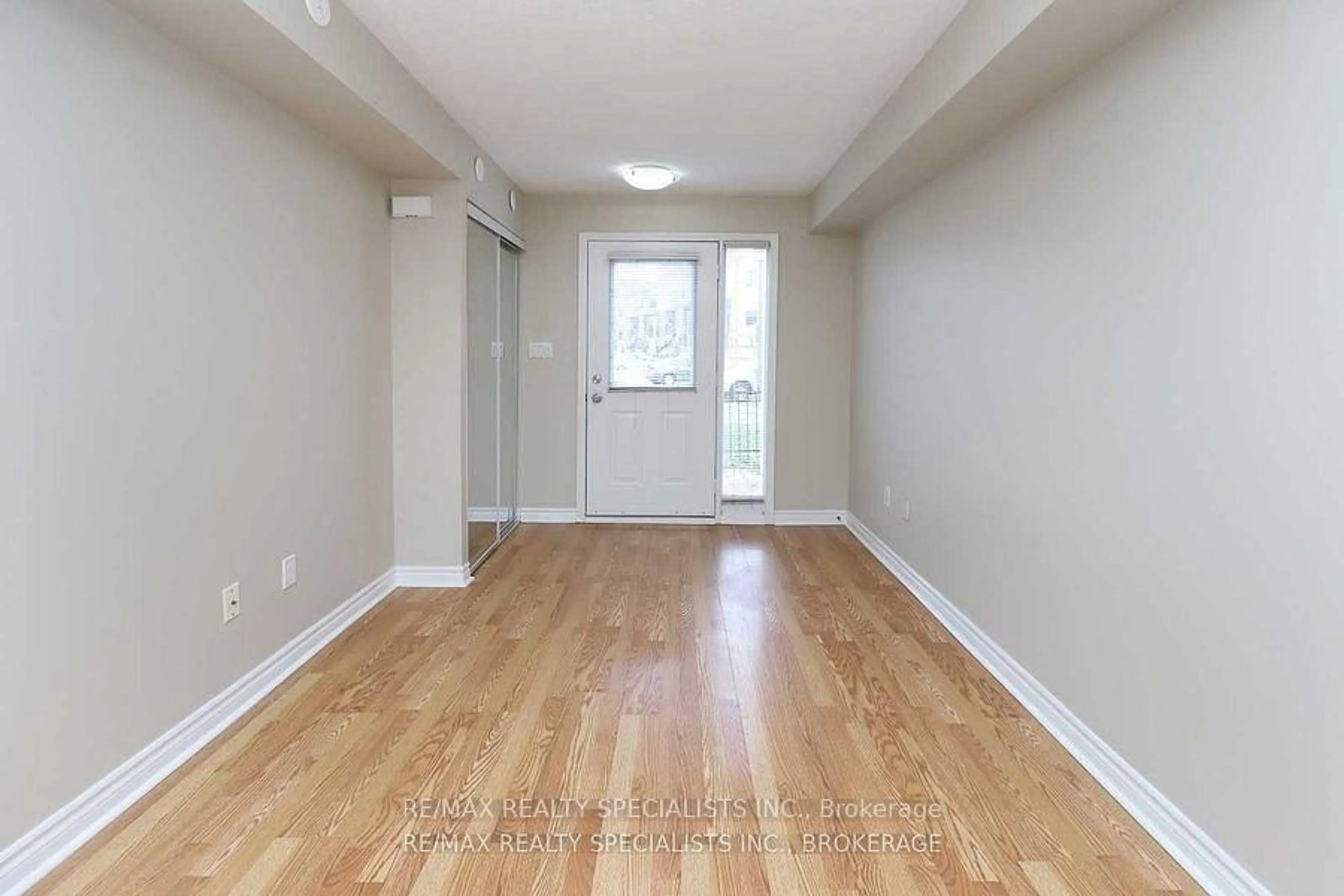A pic of a room for 4620 Guildwood Way #44, Mississauga Ontario L5R 4H4