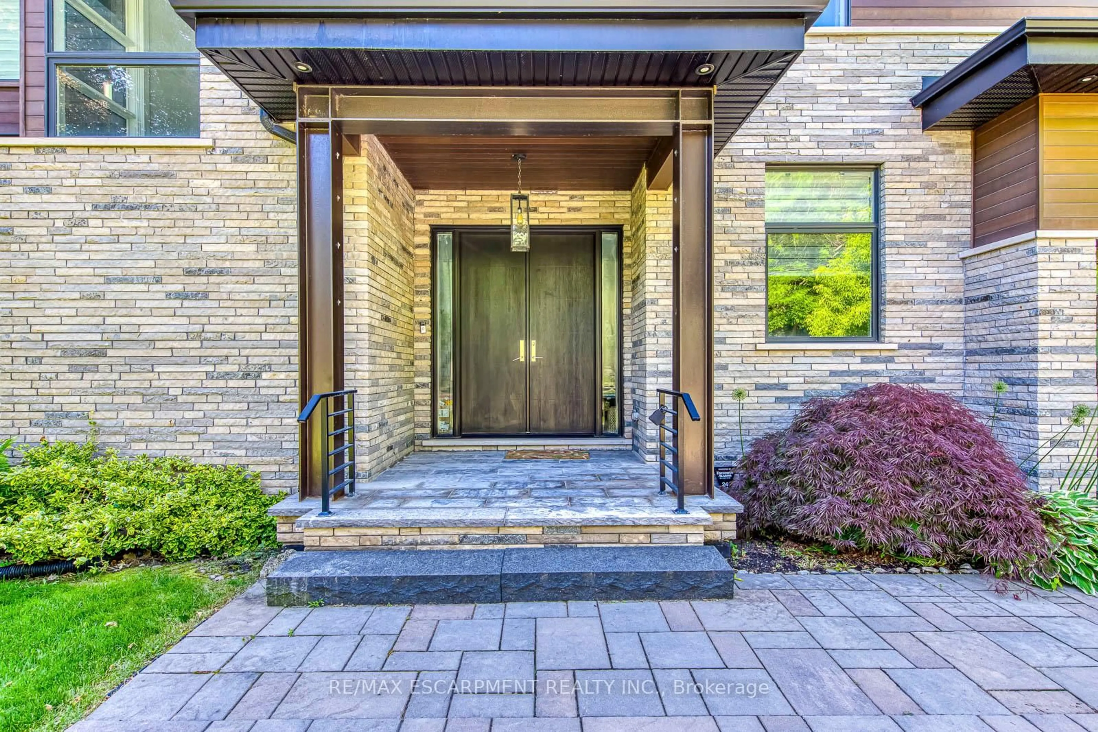 Unknown for 2104 DEVON Rd, Oakville Ontario L6J 2N2