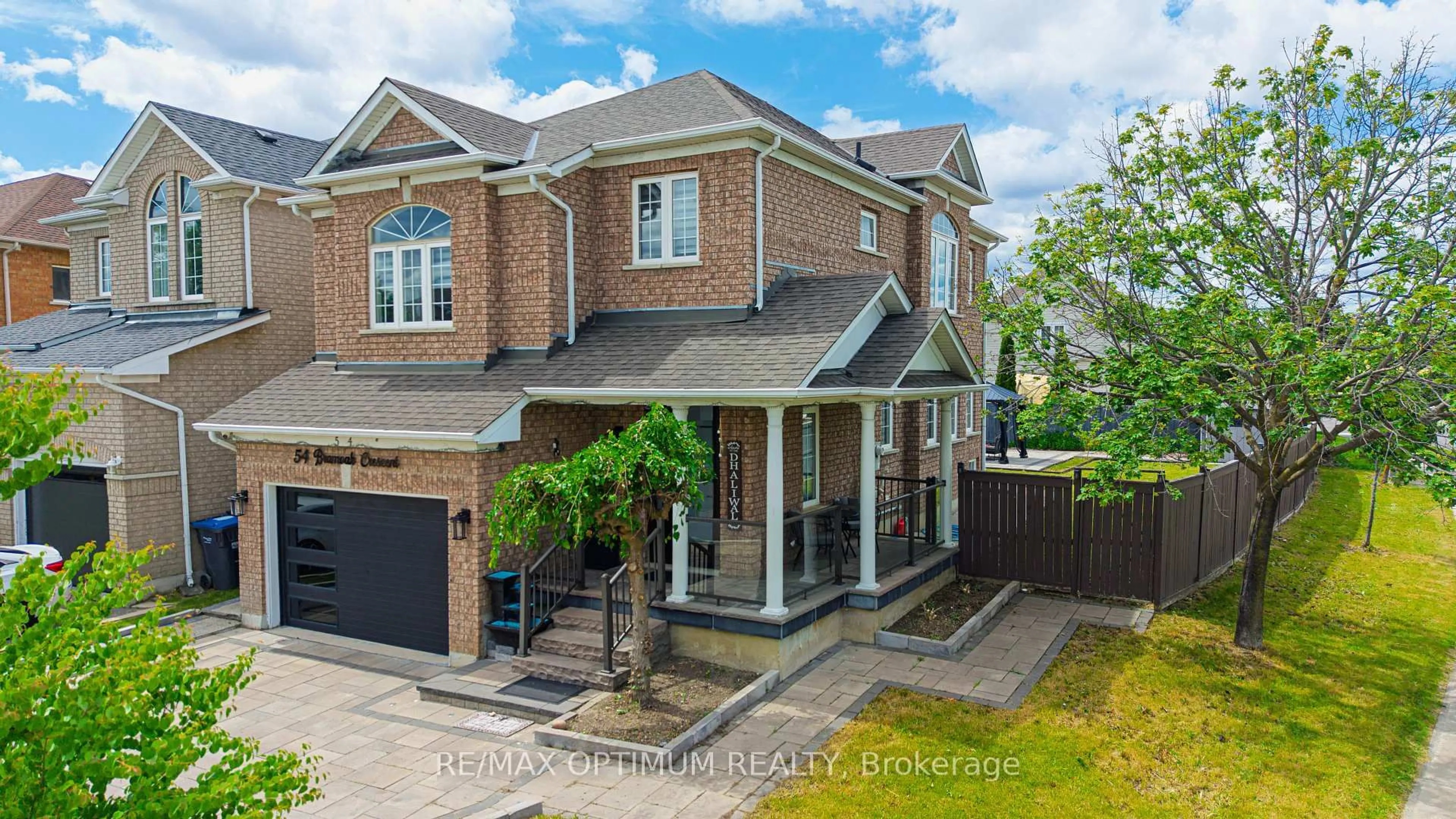 A pic from outside/outdoor area/front of a property/back of a property/a pic from drone, street for 54 Bramoak Cres, Brampton Ontario L7A 1T6