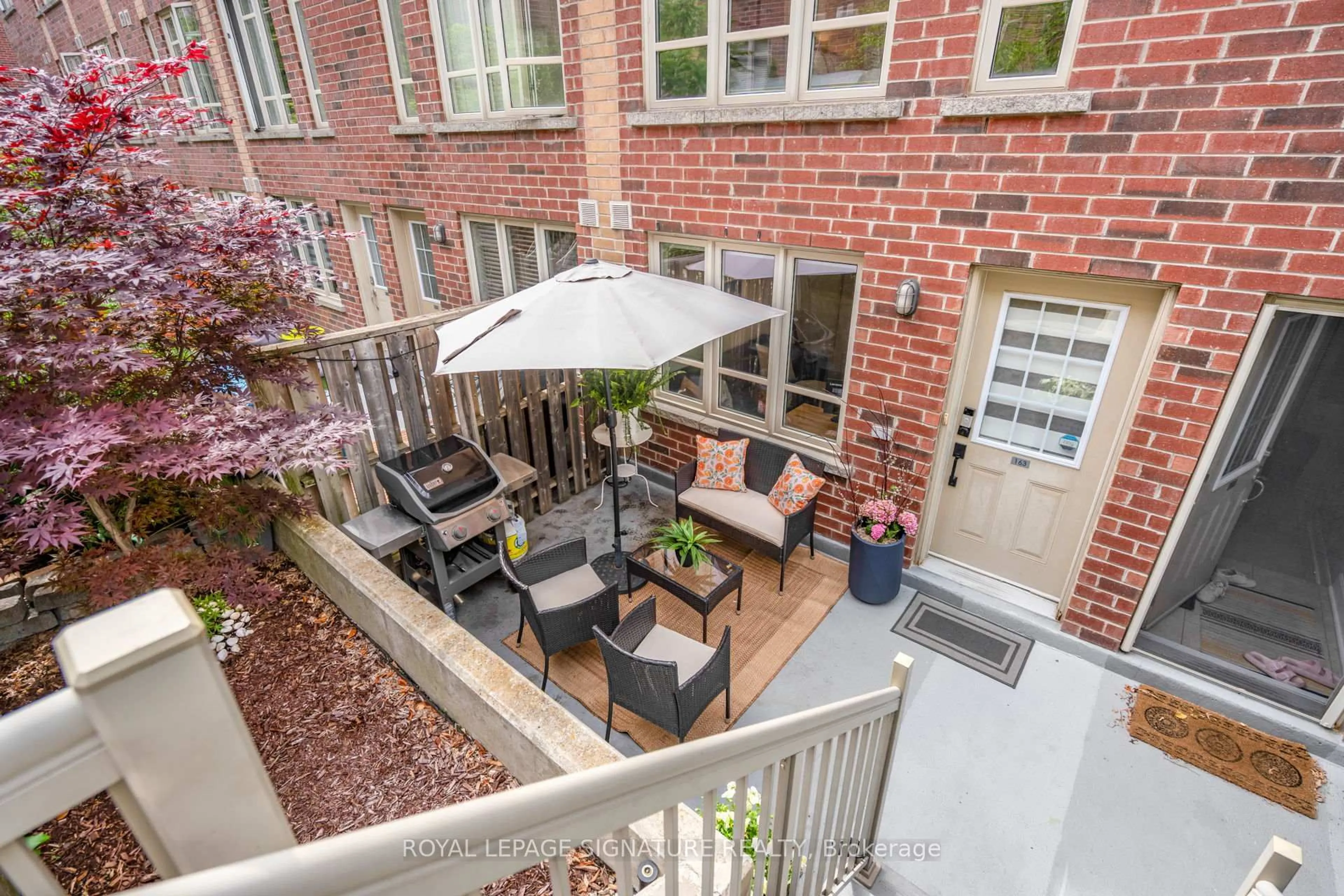 Patio, street for 351 Wallace Ave #163, Toronto Ontario M6P 3N1