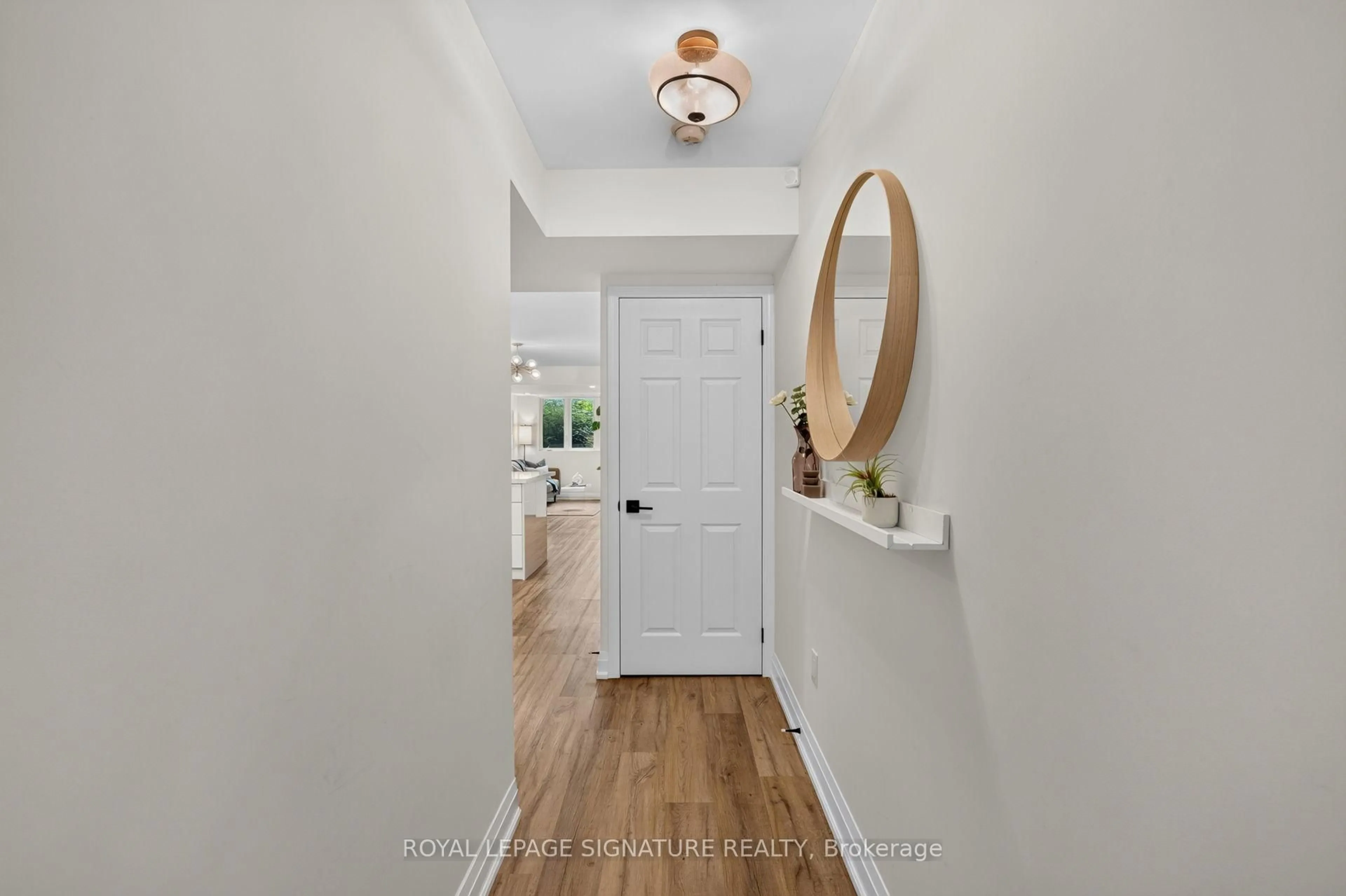 Indoor entryway for 351 Wallace Ave #163, Toronto Ontario M6P 3N1