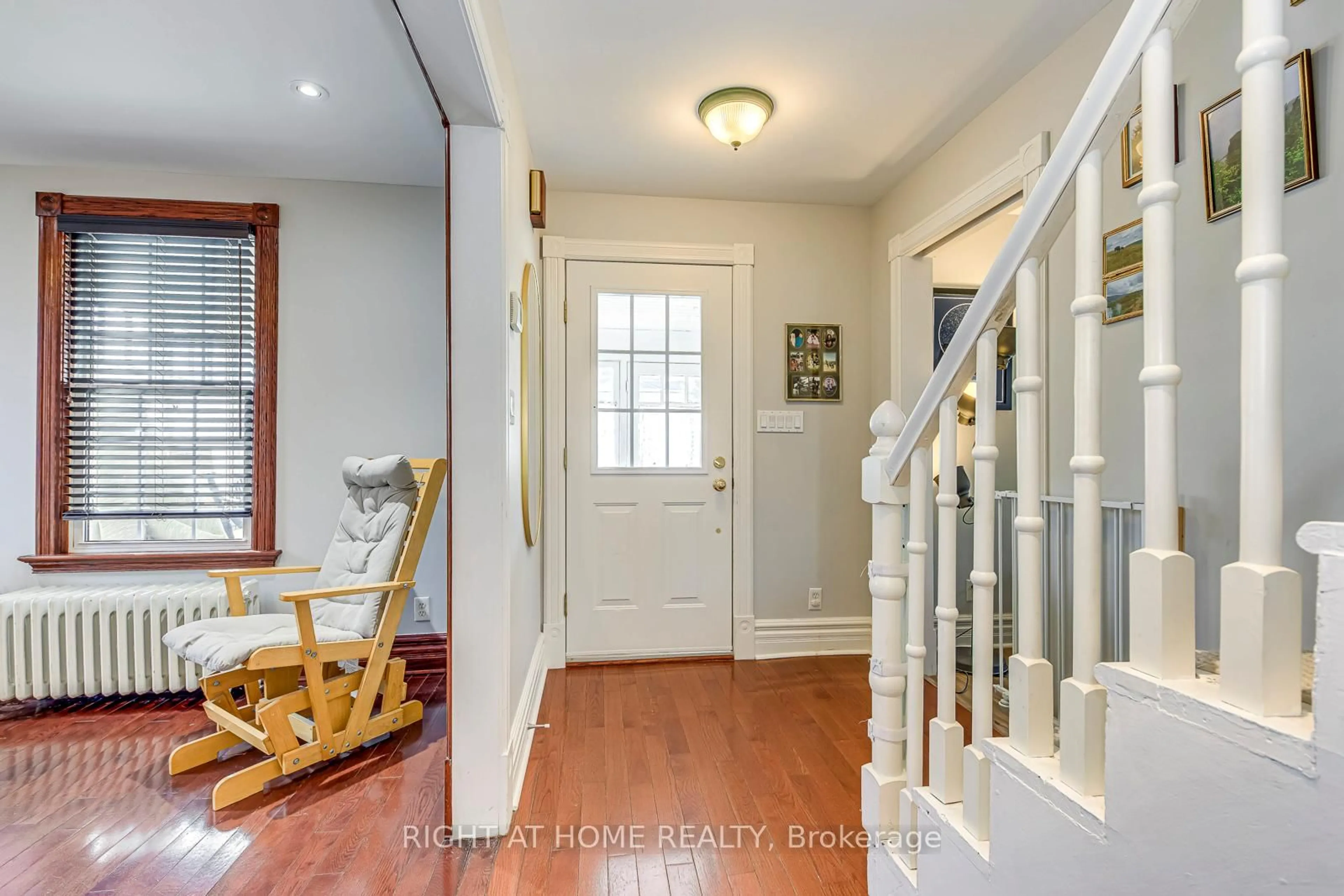 Indoor entryway for 24 Mill St, Brampton Ontario L6X 1S6