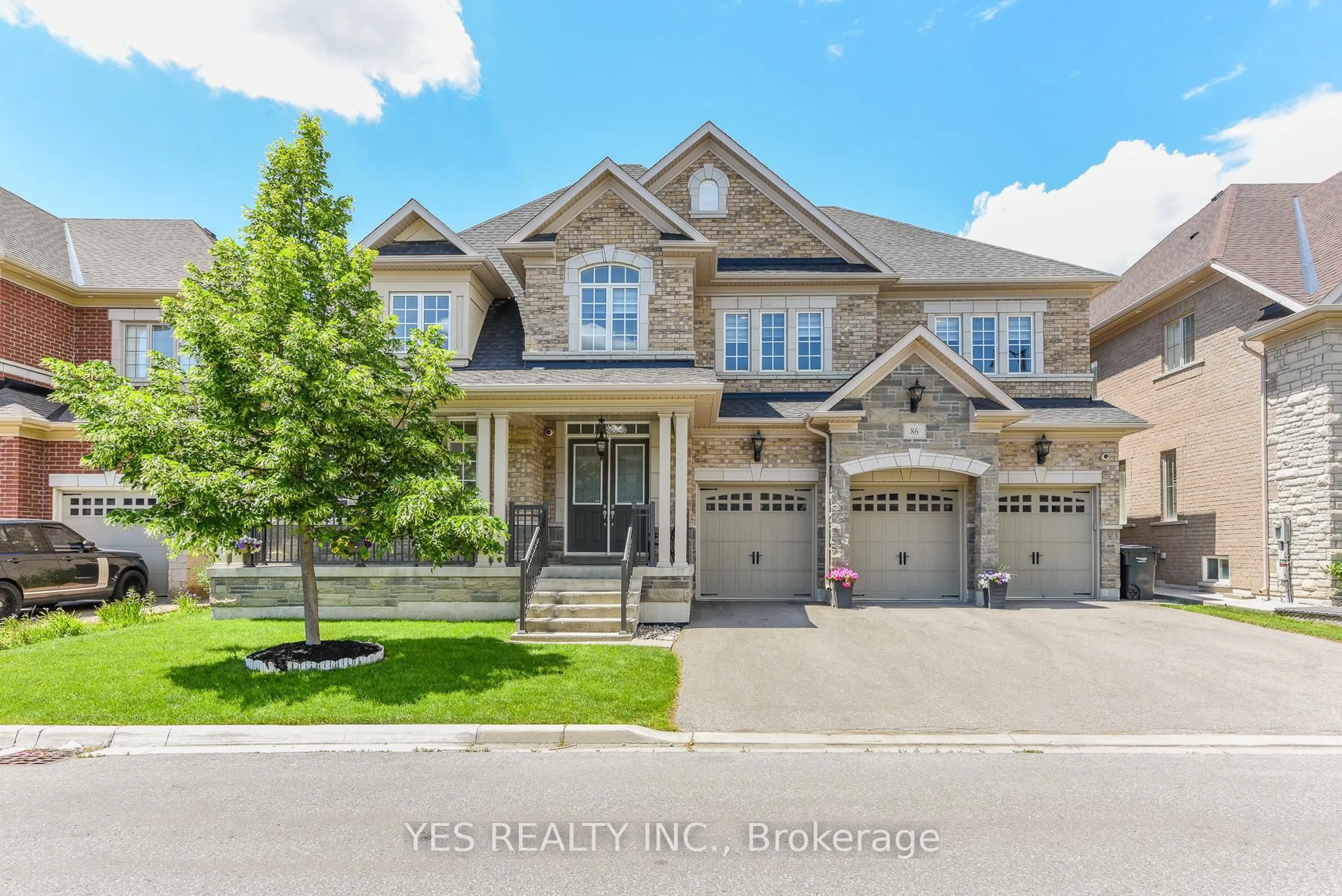 Home with brick exterior material, street for 86 Quintette Clse, Brampton Ontario L6P 0A2