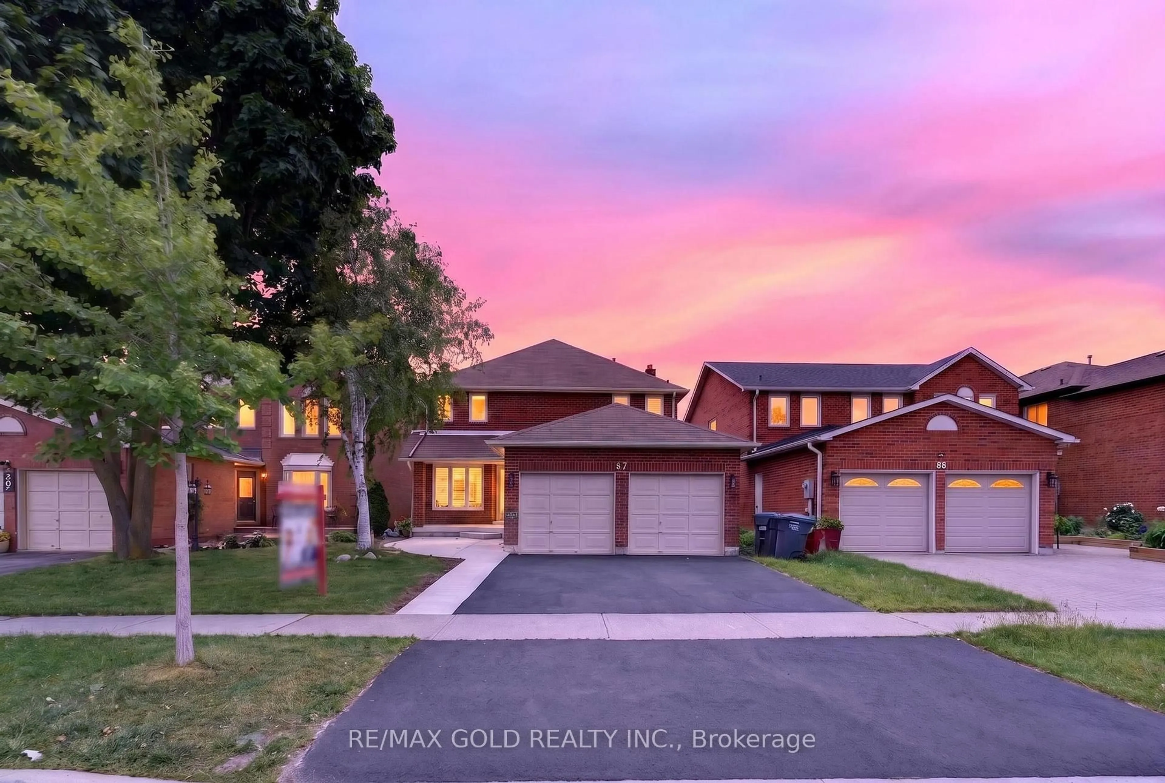 Home with brick exterior material, street for 37 Lord Simcoe Dr, Brampton Ontario L6S 5H4