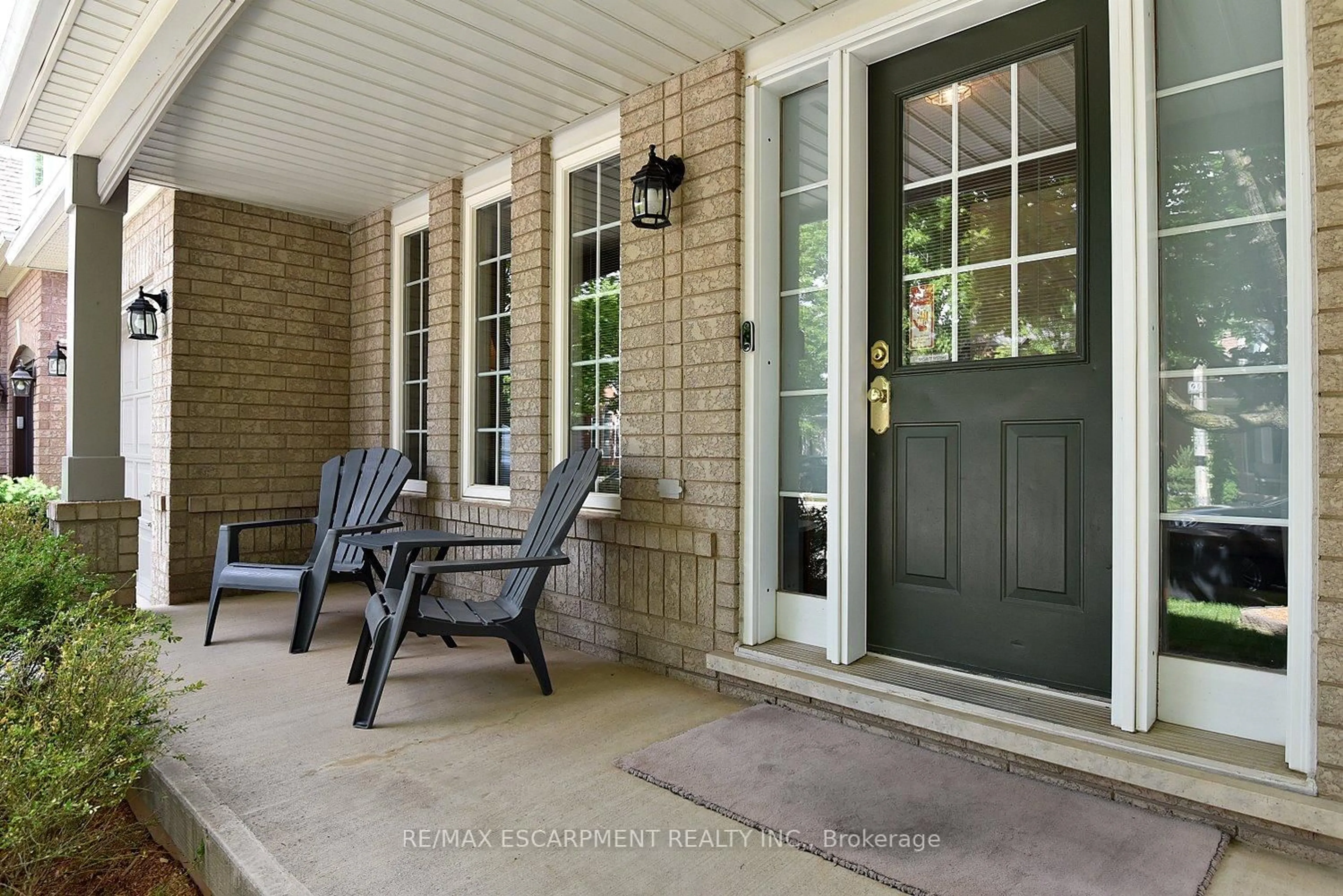 Indoor entryway for 5156 Ridgewell Rd, Burlington Ontario L7L 6N7