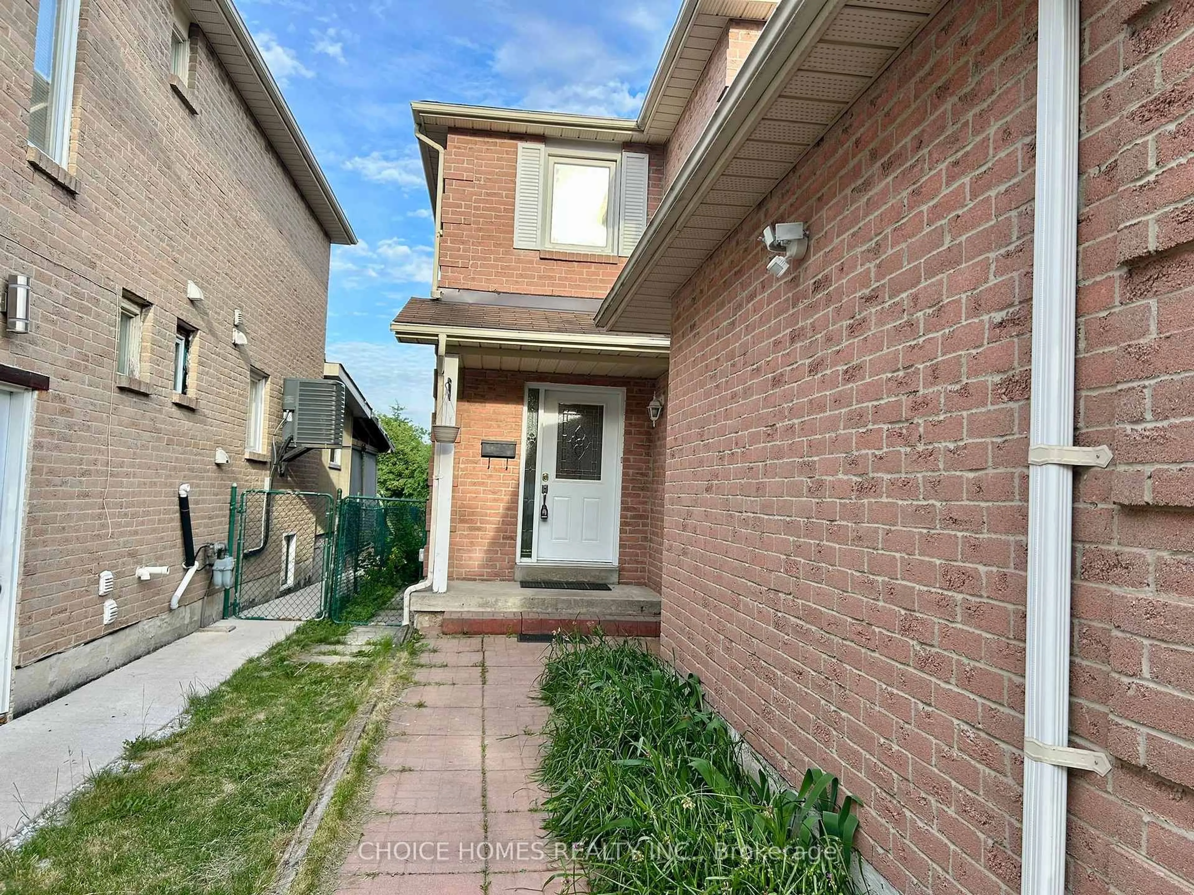 Home with brick exterior material, street for 162 Clansman Tr, Mississauga Ontario L4Z 3G8