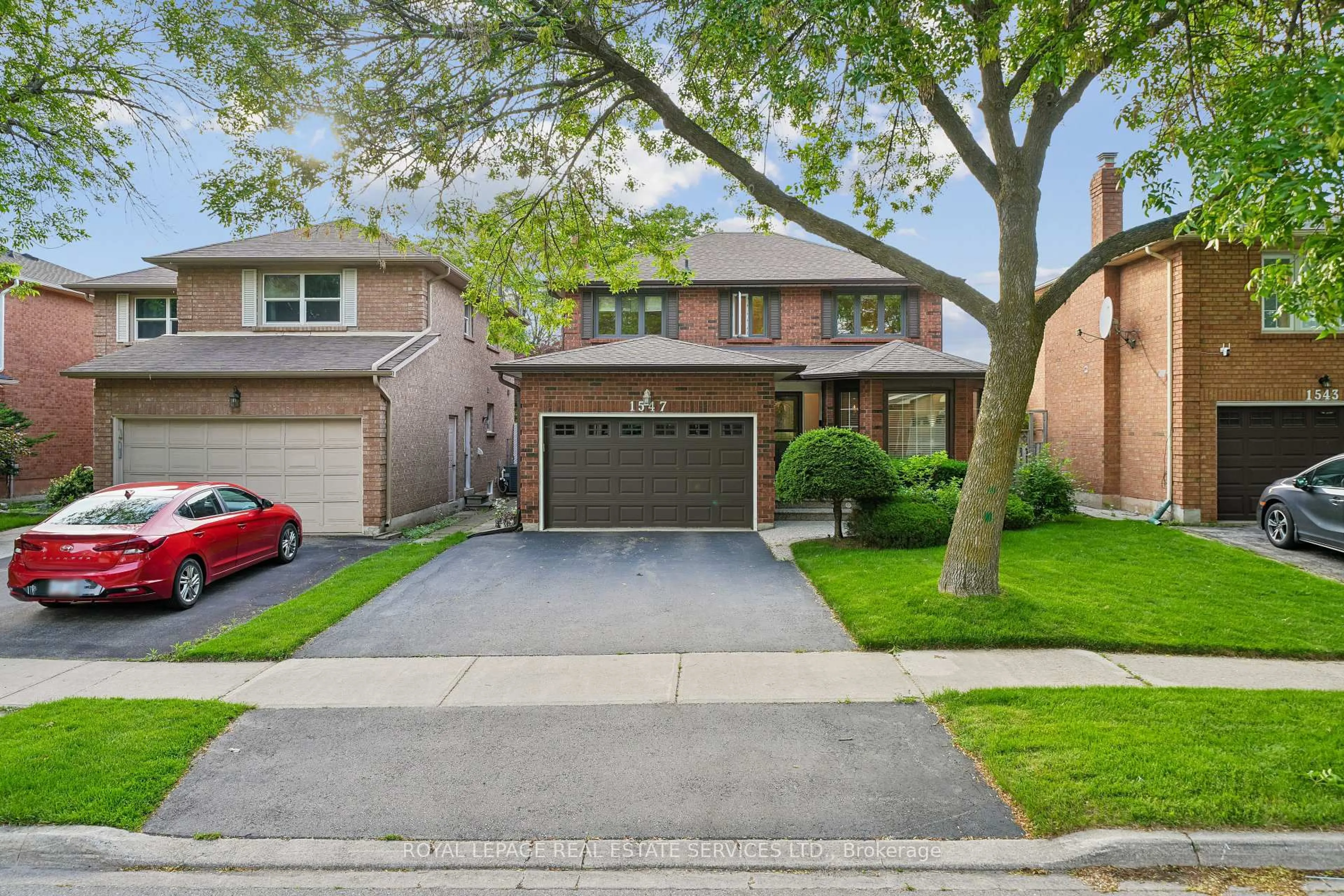 Home with brick exterior material, street for 1547 Stoneybrook Tr, Oakville Ontario L6M 2R4