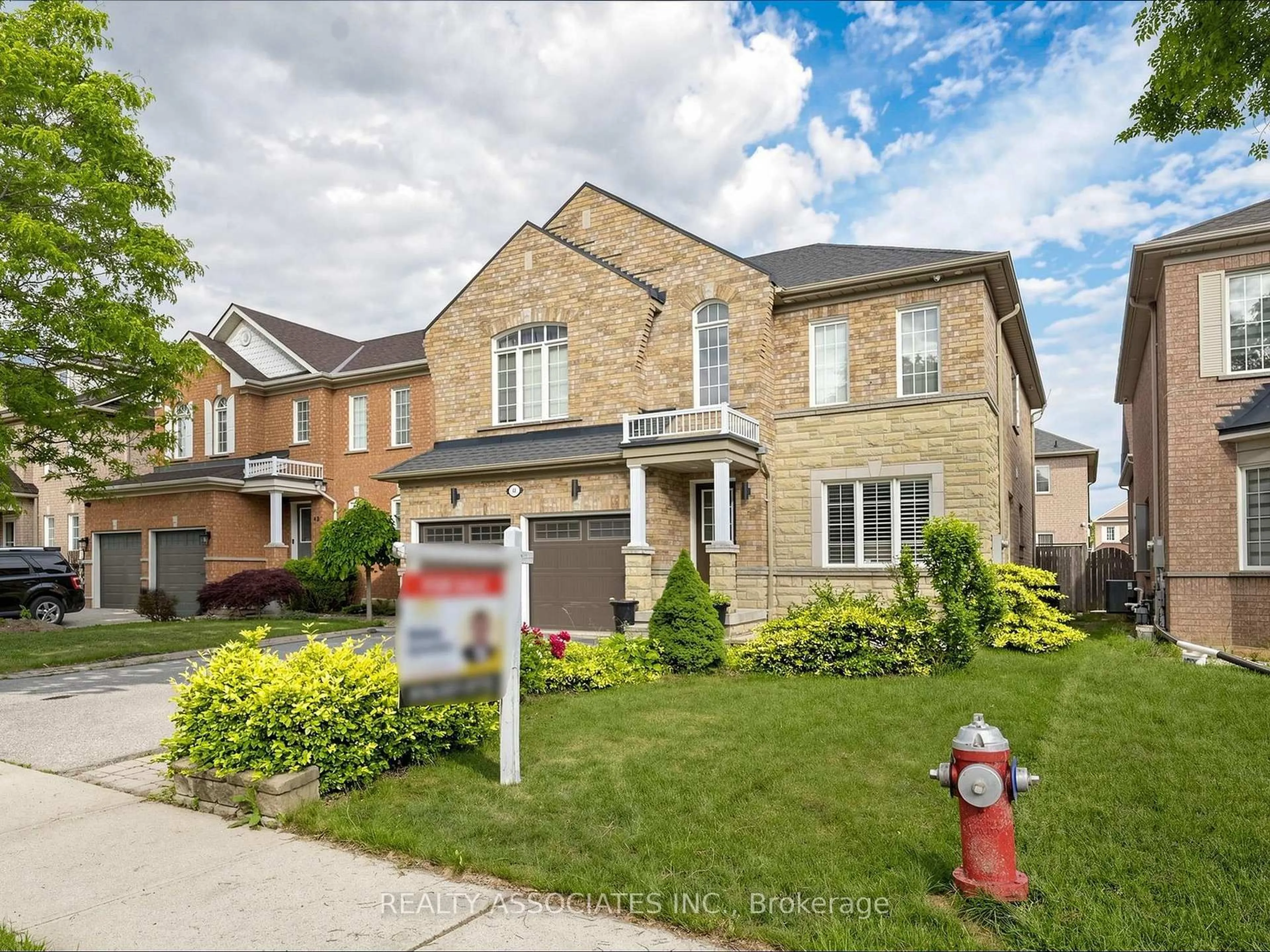 Home with brick exterior material, street for 44 Shining Willow Cres, Brampton Ontario L6P 2A2