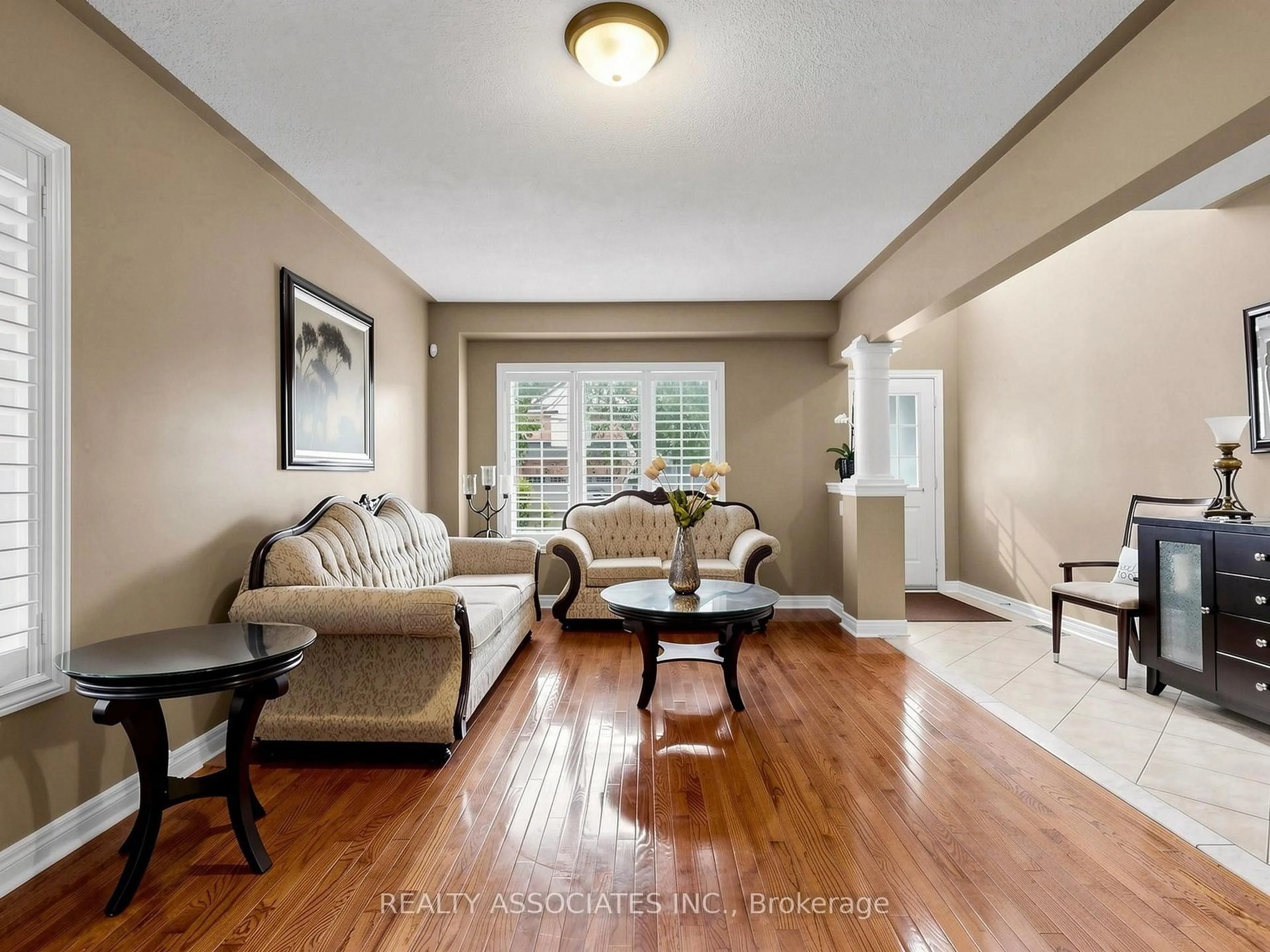 Living room with furniture, unknown for 44 Shining Willow Cres, Brampton Ontario L6P 2A2