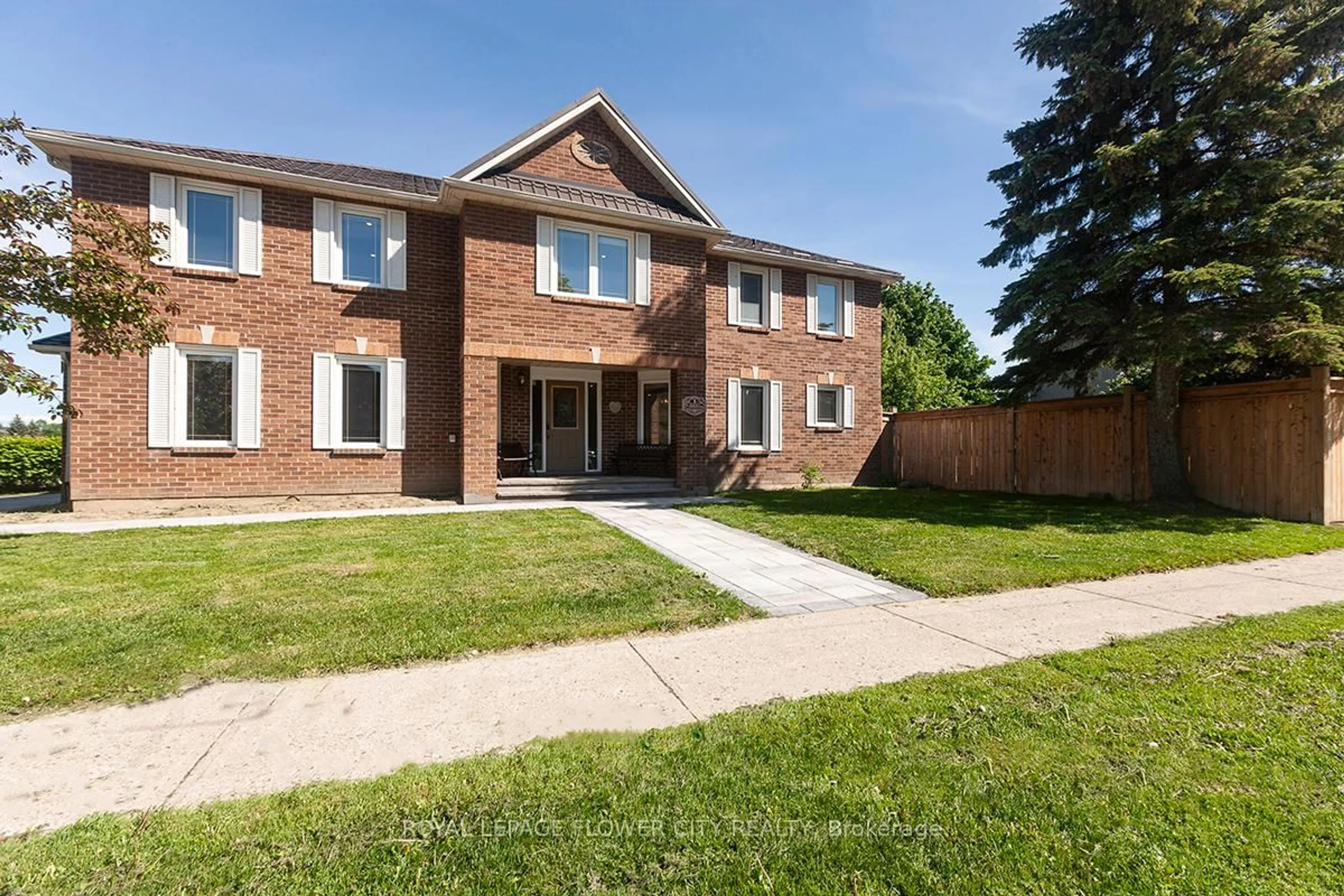 Home with brick exterior material, street for 1 St Michaels Cres, Caledon Ontario L7E 5Z6