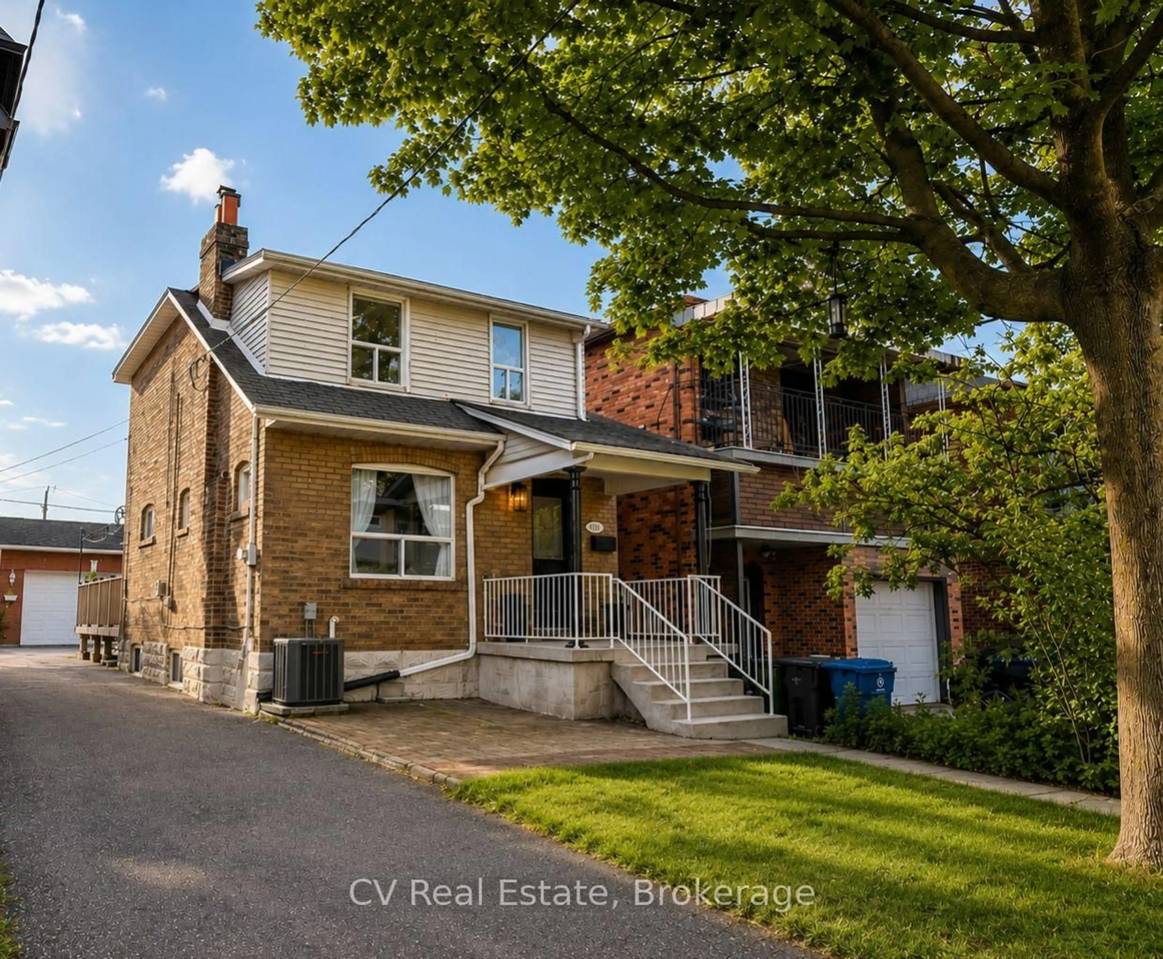 Home with brick exterior material, street for 117 Regent St, Toronto Ontario M6M 3V6