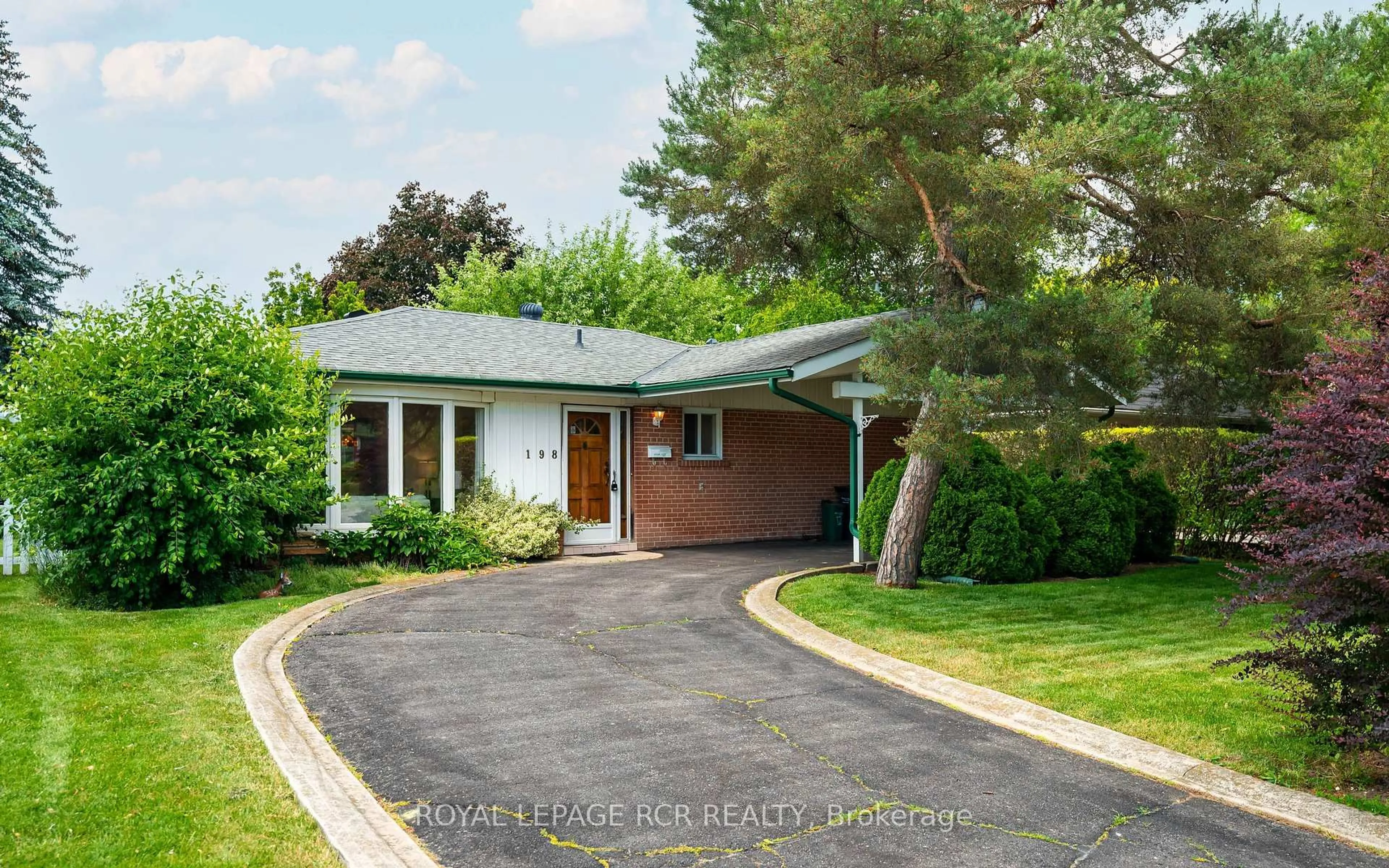 Home with brick exterior material, street for 198 Bartley Bull Pkwy, Brampton Ontario L6W 2K7