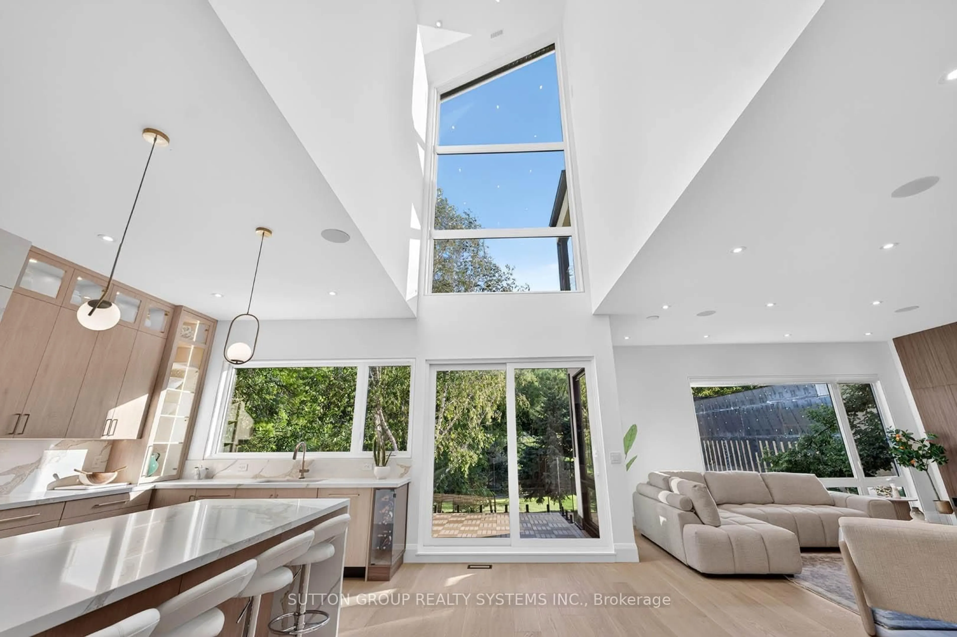 Contemporary kitchen, unknown for 272 Renforth Dr, Toronto Ontario M9C 2K9