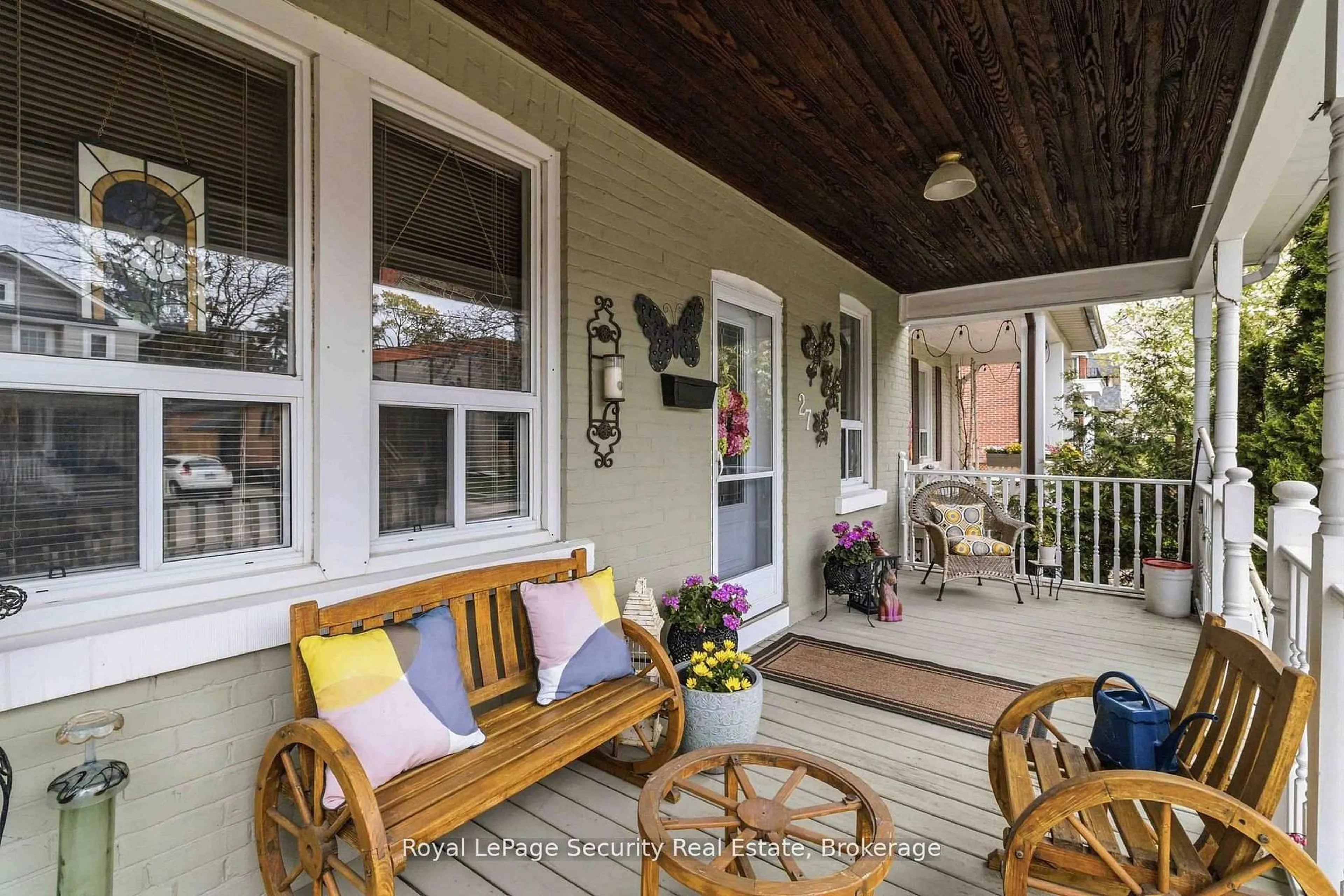 Patio, street for 27 Holley Ave, Toronto Ontario M9N 2C4