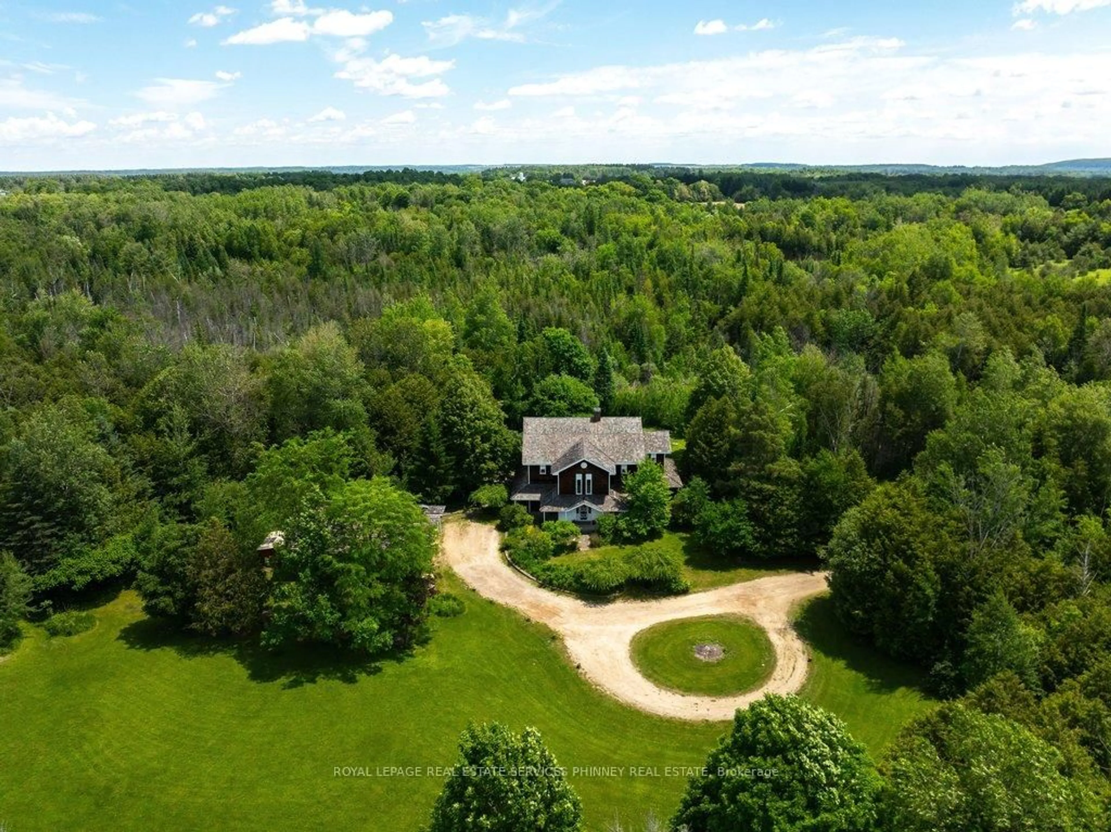 A pic from outside/outdoor area/front of a property/back of a property/a pic from drone, forest/trees view for 19555 Shaws Creek Rd, Caledon Ontario L7K 1L5