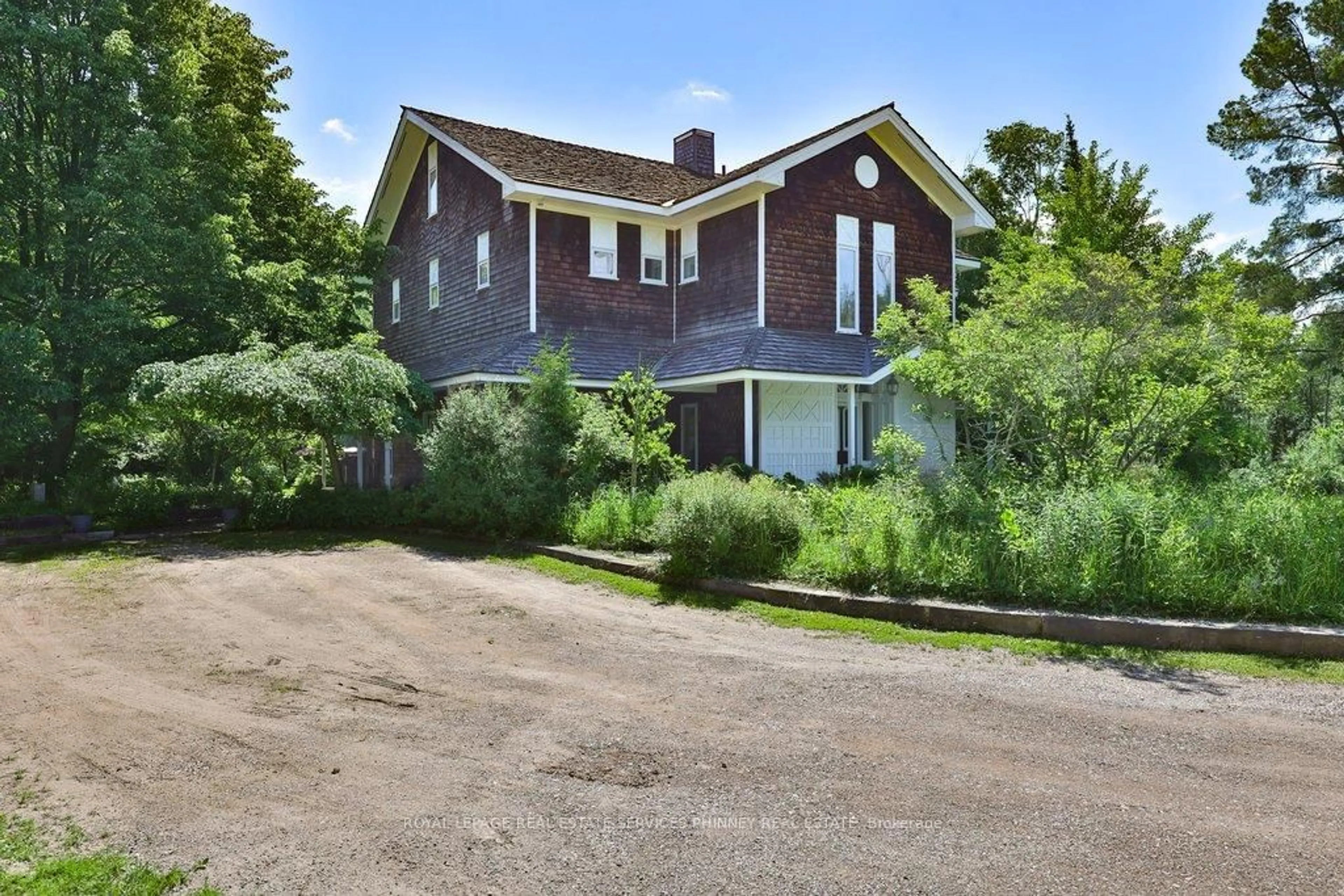 A pic from outside/outdoor area/front of a property/back of a property/a pic from drone, street for 19555 Shaws Creek Rd, Caledon Ontario L7K 1L5