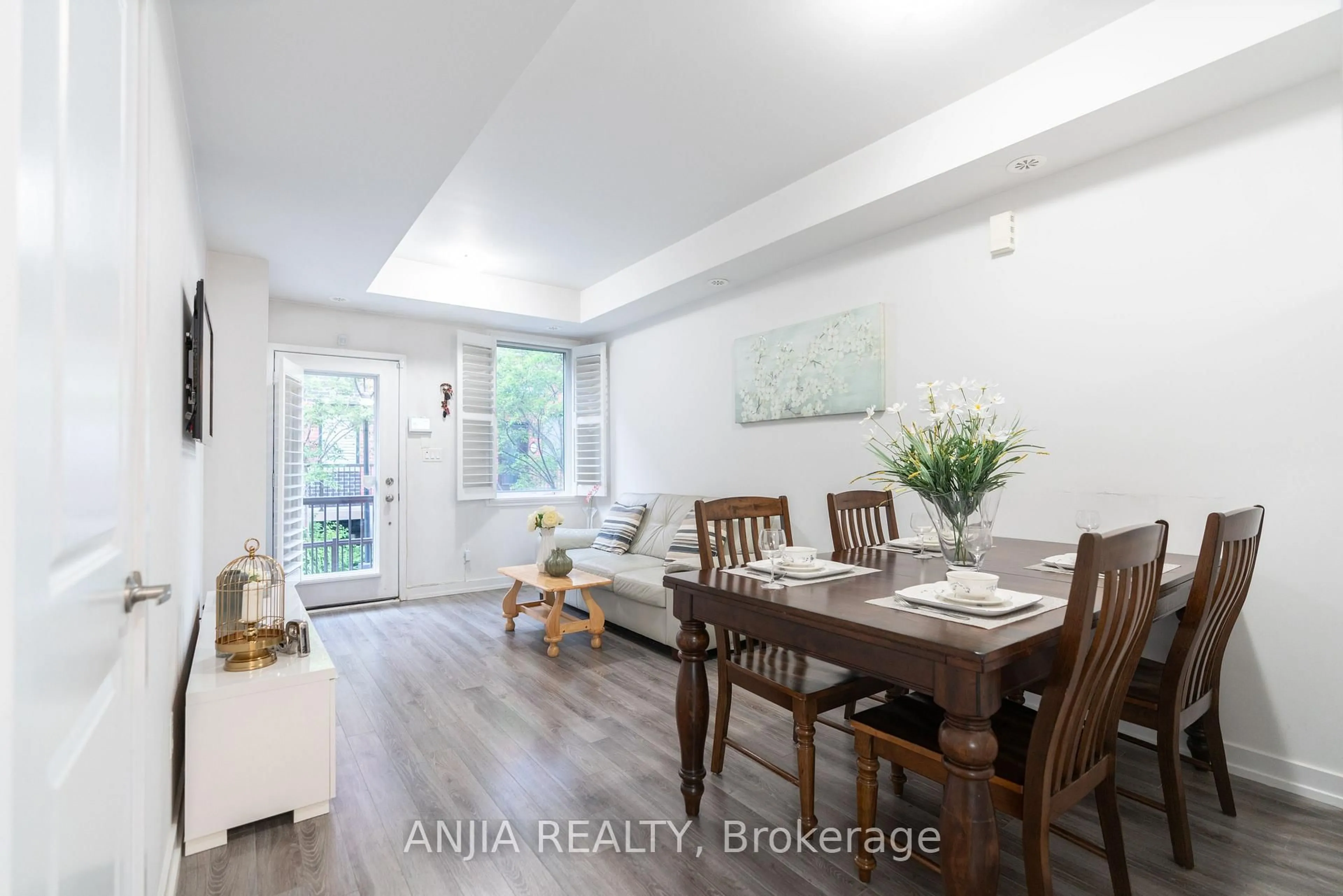 Unknown for 869 Wilson Ave #33, Toronto Ontario M3K 0A4