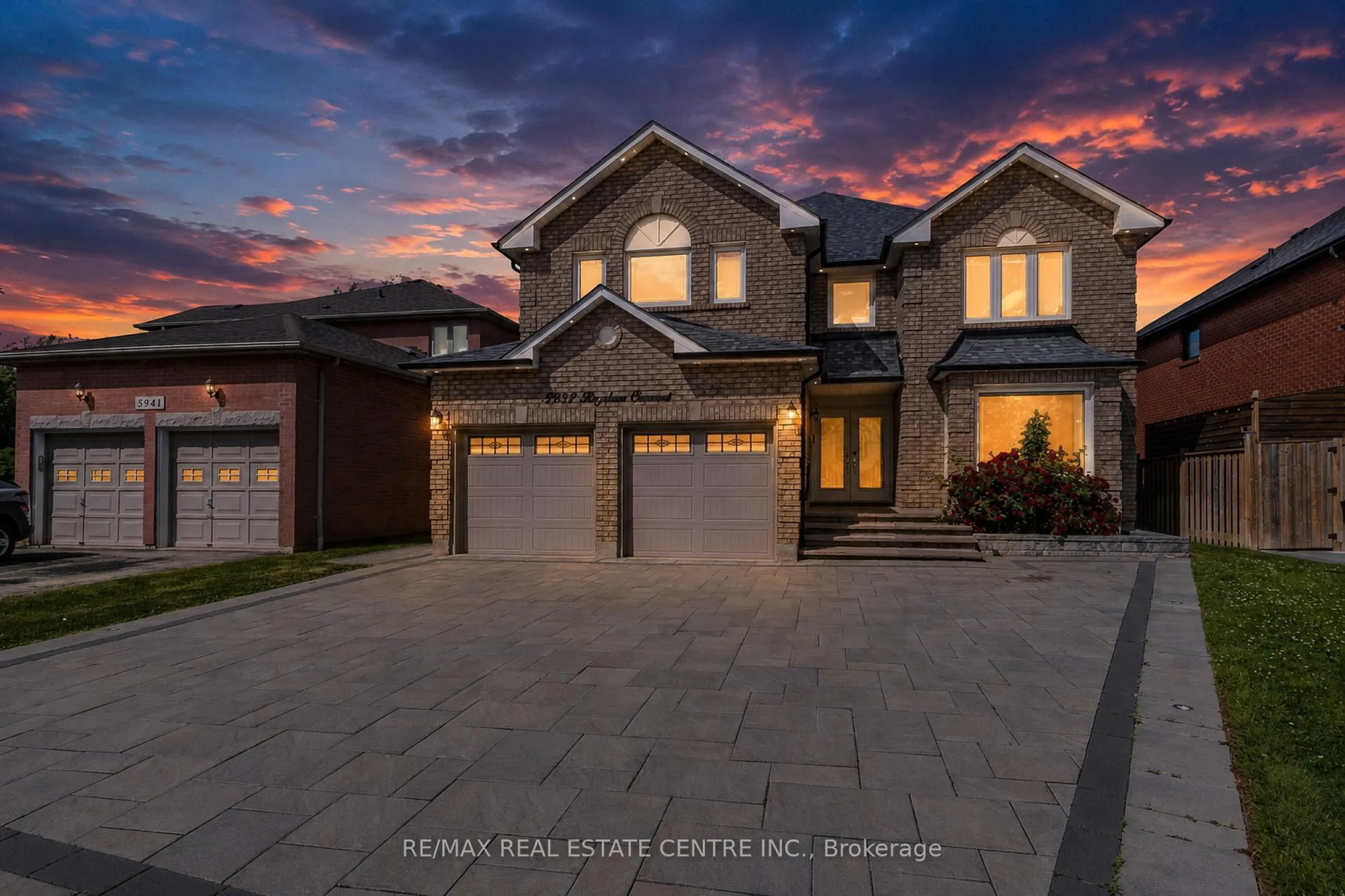 Home with brick exterior material, street for 5937 Rayshaw Cres, Mississauga Ontario L5M 2P1